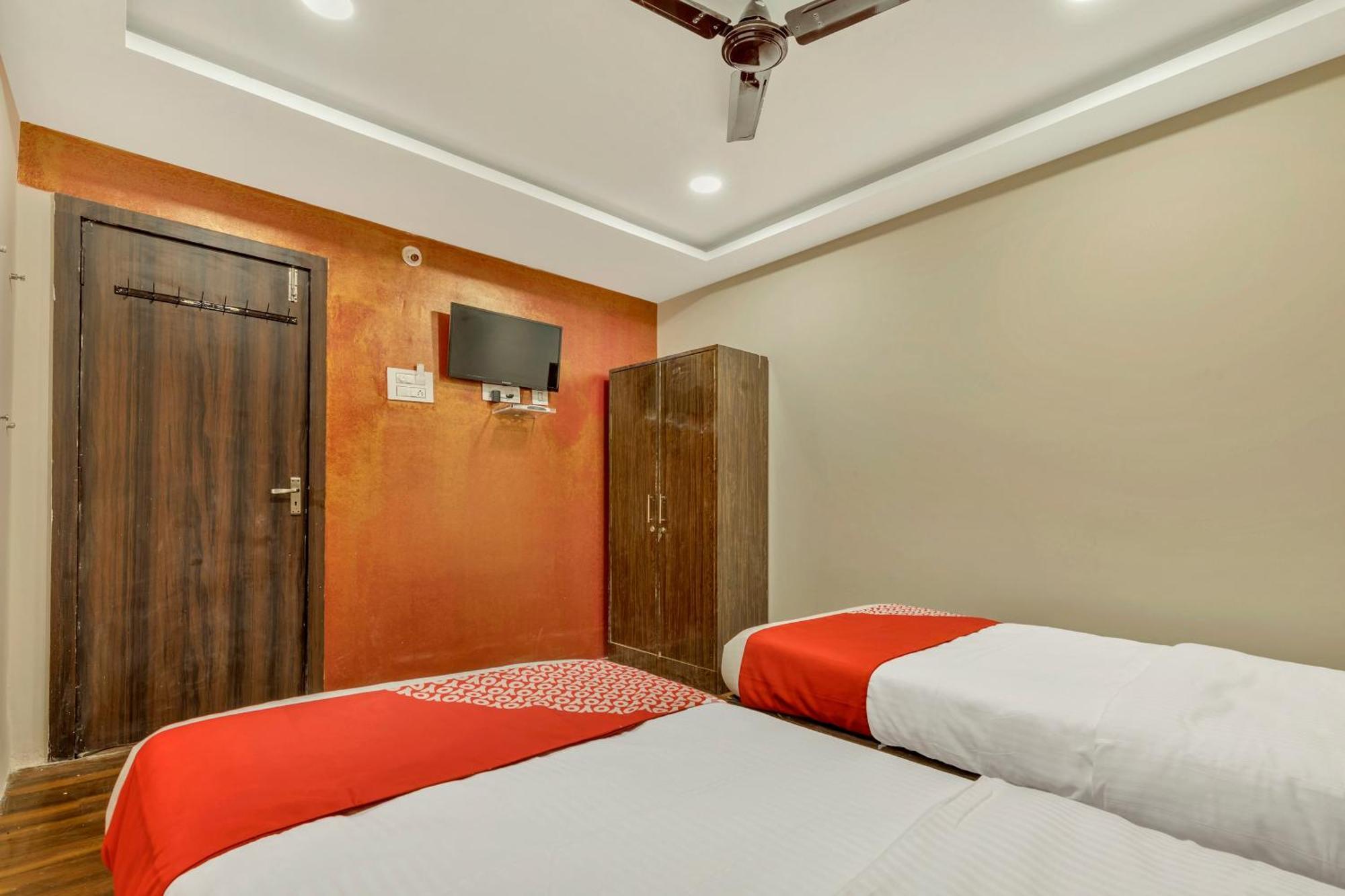 O Ankitha Grand Hotel