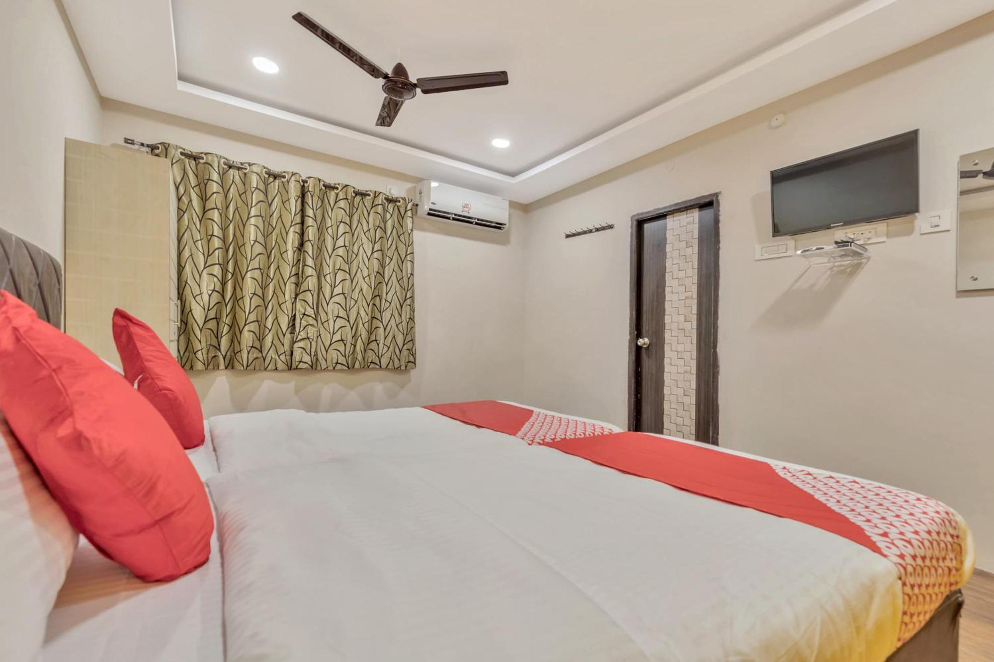 O Ankitha Grand Hotel