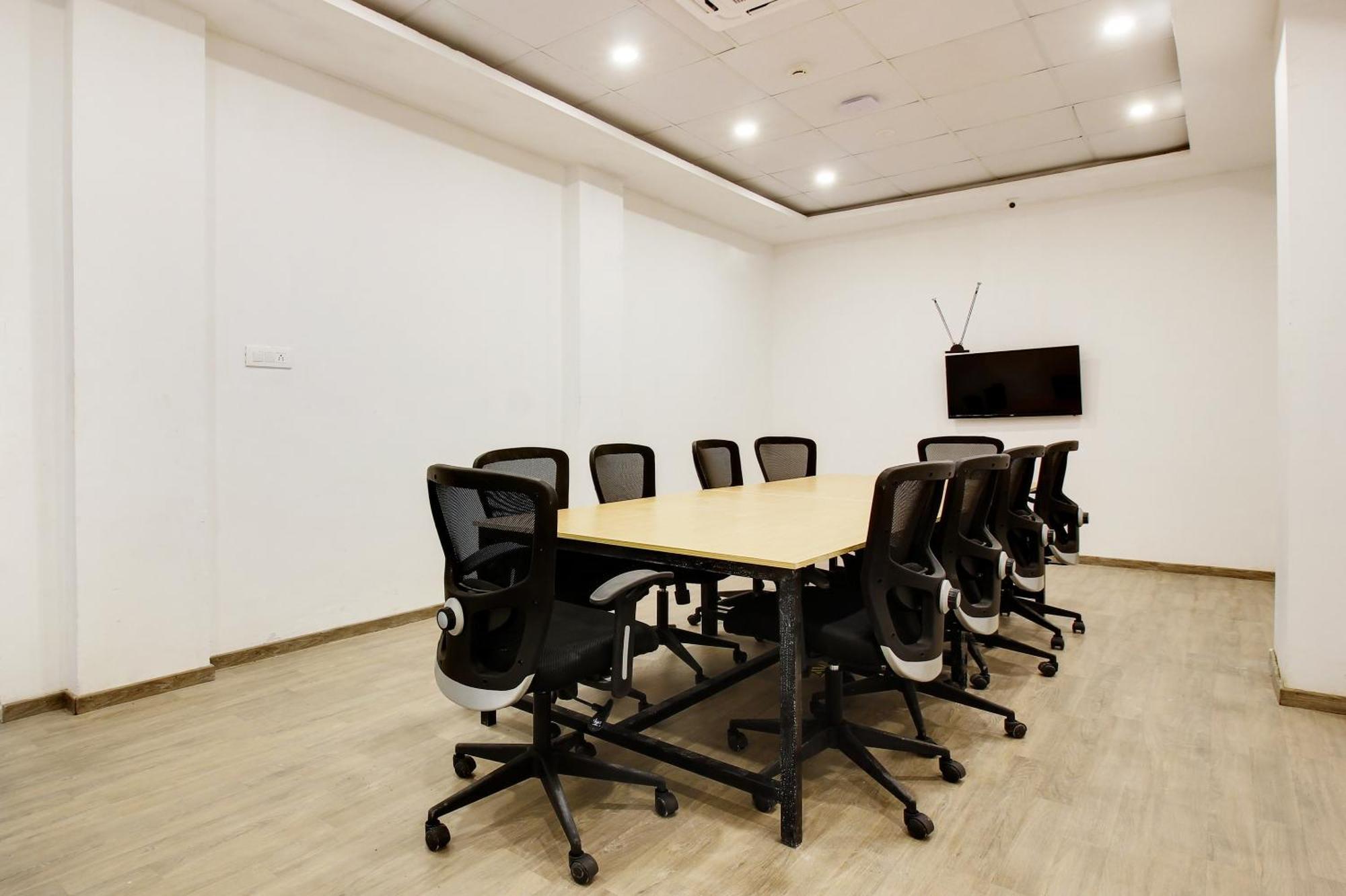 Hotel Super Townhouse Moosapet Rcc Prime 4*