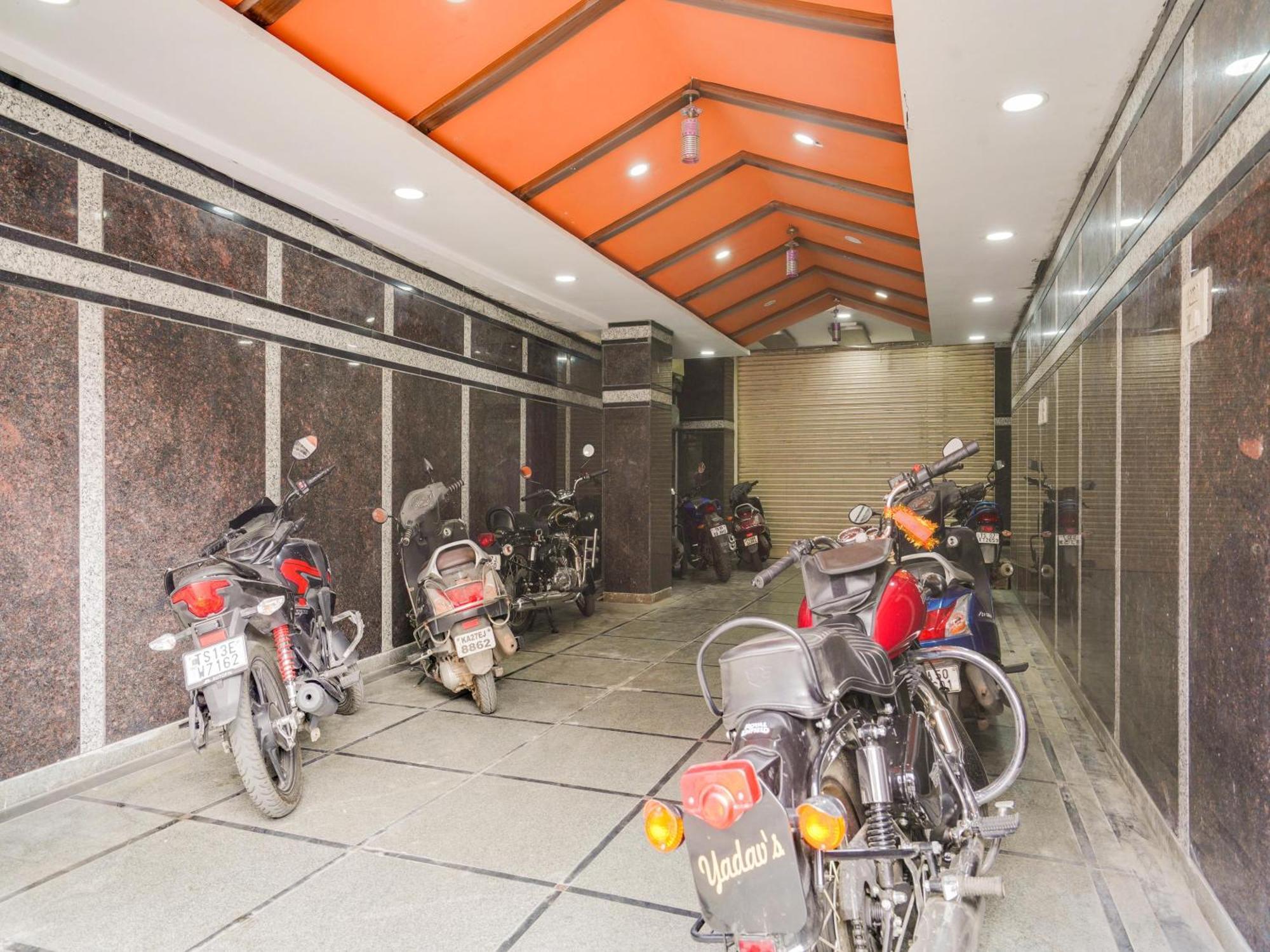 Super Collection O Pnr Comfort Khairatabad Hotel Hyderabad