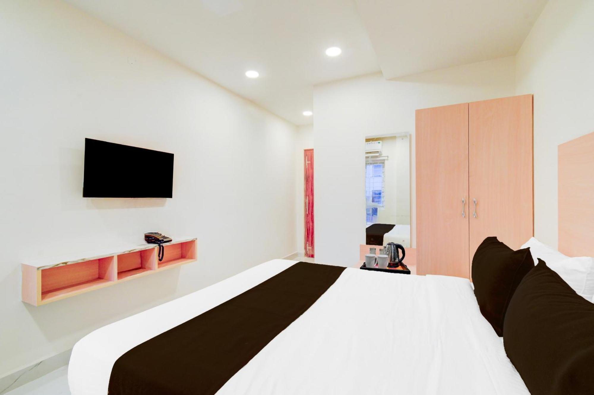 Super Townhouse Jp Nagar Miyapur Hotel 4*