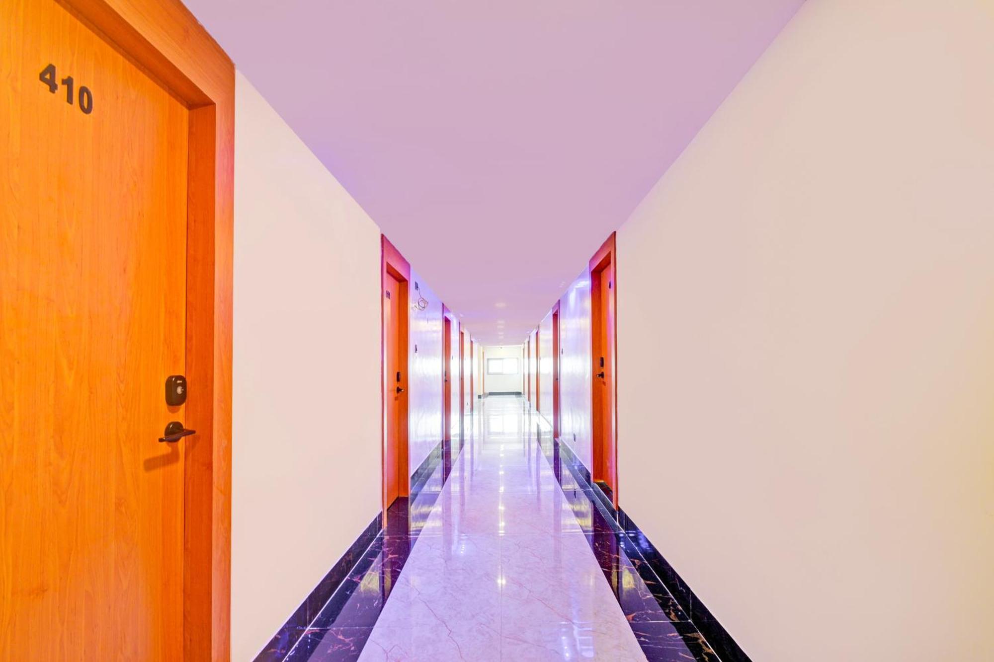 Hotel O The Vistara *