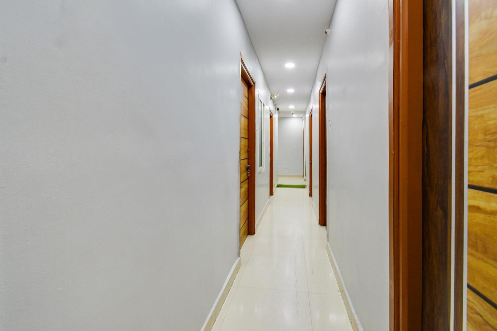 Hotel Super O Moula Ali Near Amr Planet *