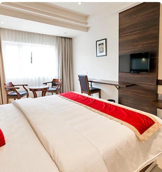 Blossoms Park Continental- A Luxury Collection 3*