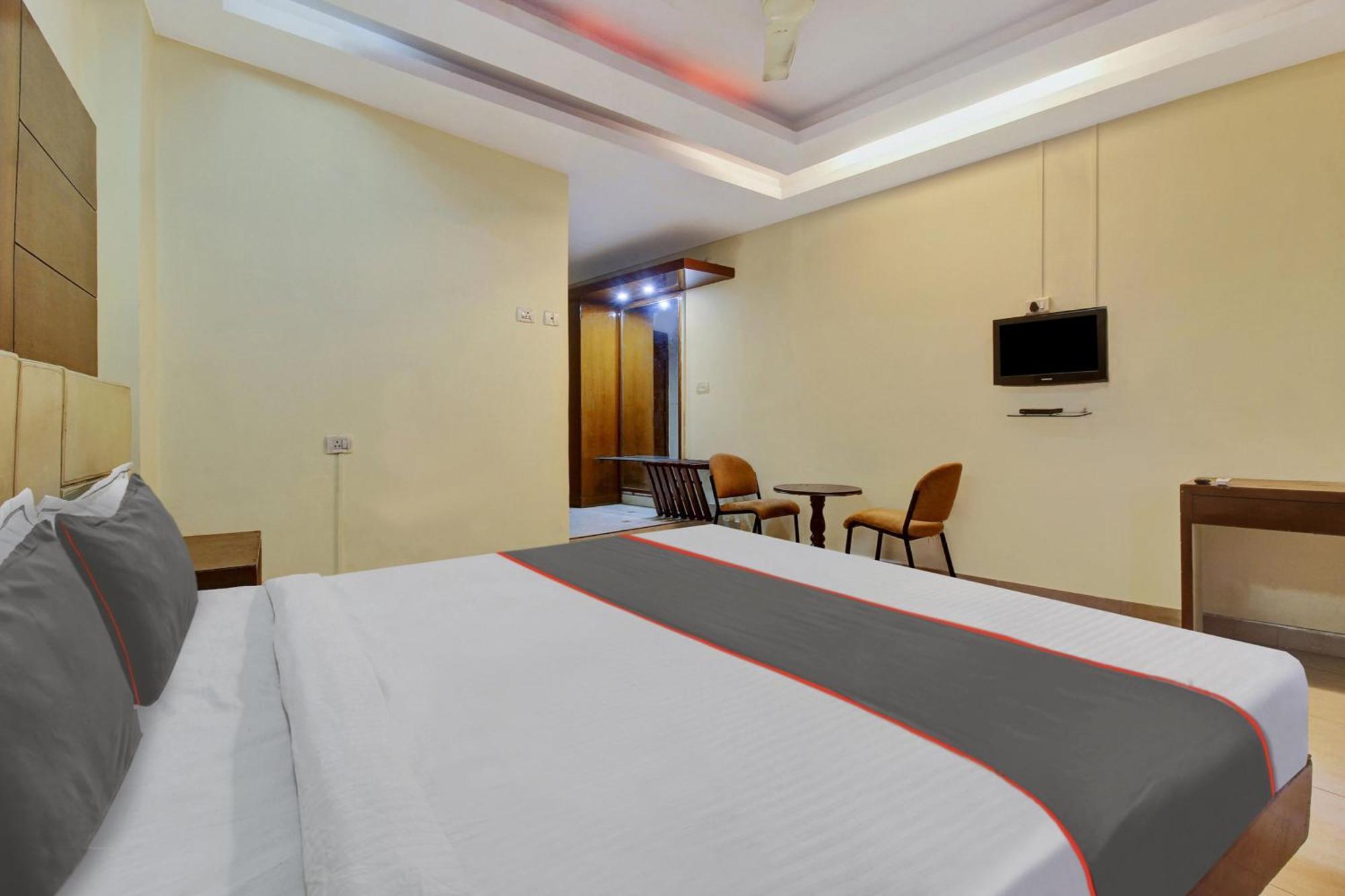 Hotel O Metro International