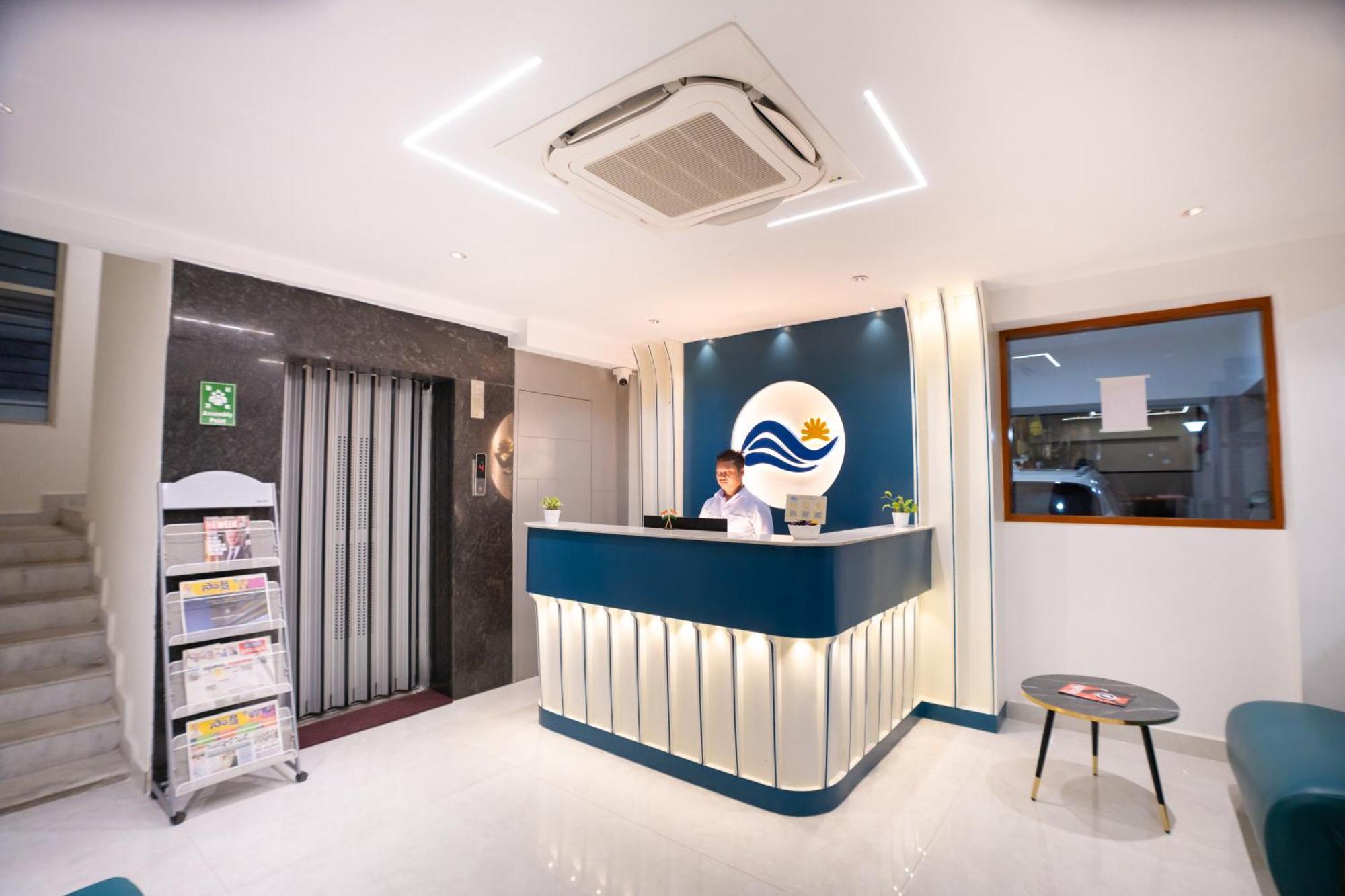 Sunrise Business 3*