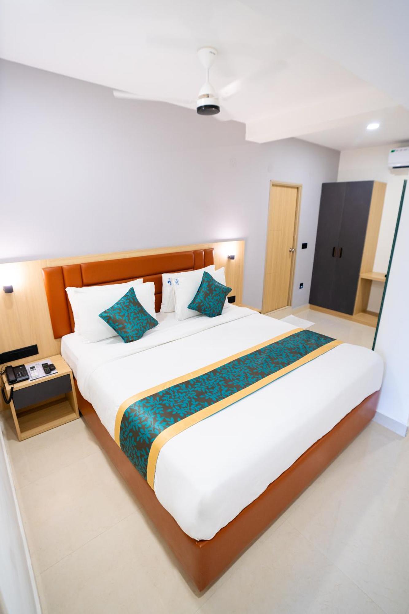 Hotel Sunrise Business