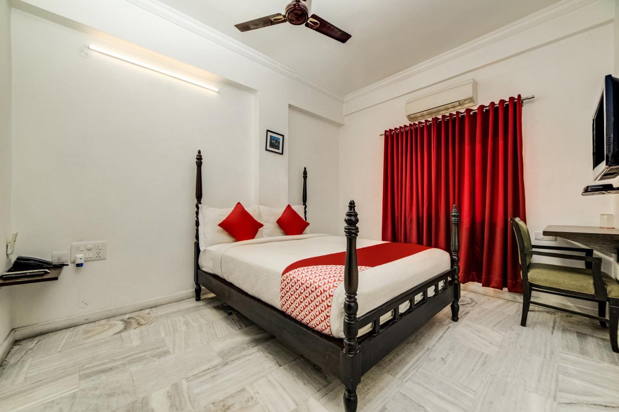 Hotel O Jntu College Near Lulu Mall, Kphb Colony. 4*