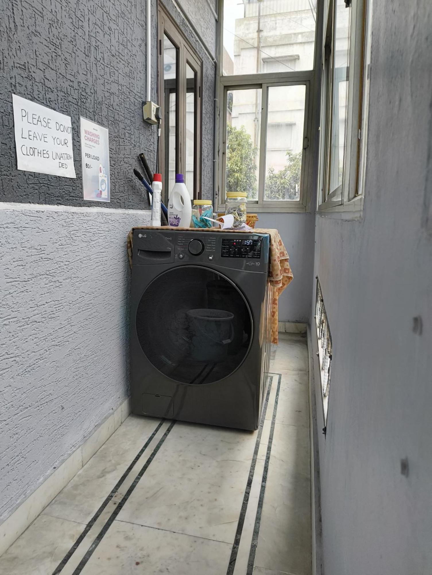Hostel Bonjour Travellers Hyderabad