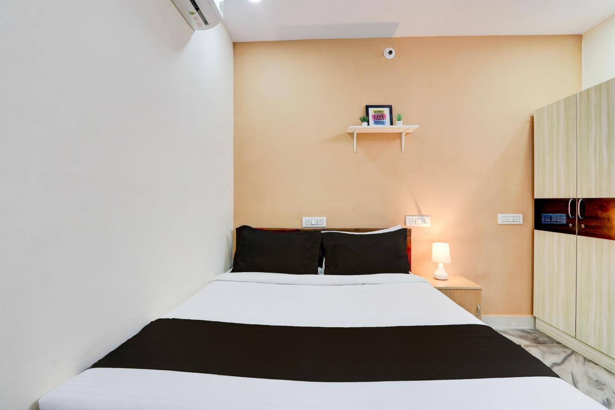 Hotel Collection O Sri Balaji Luxury