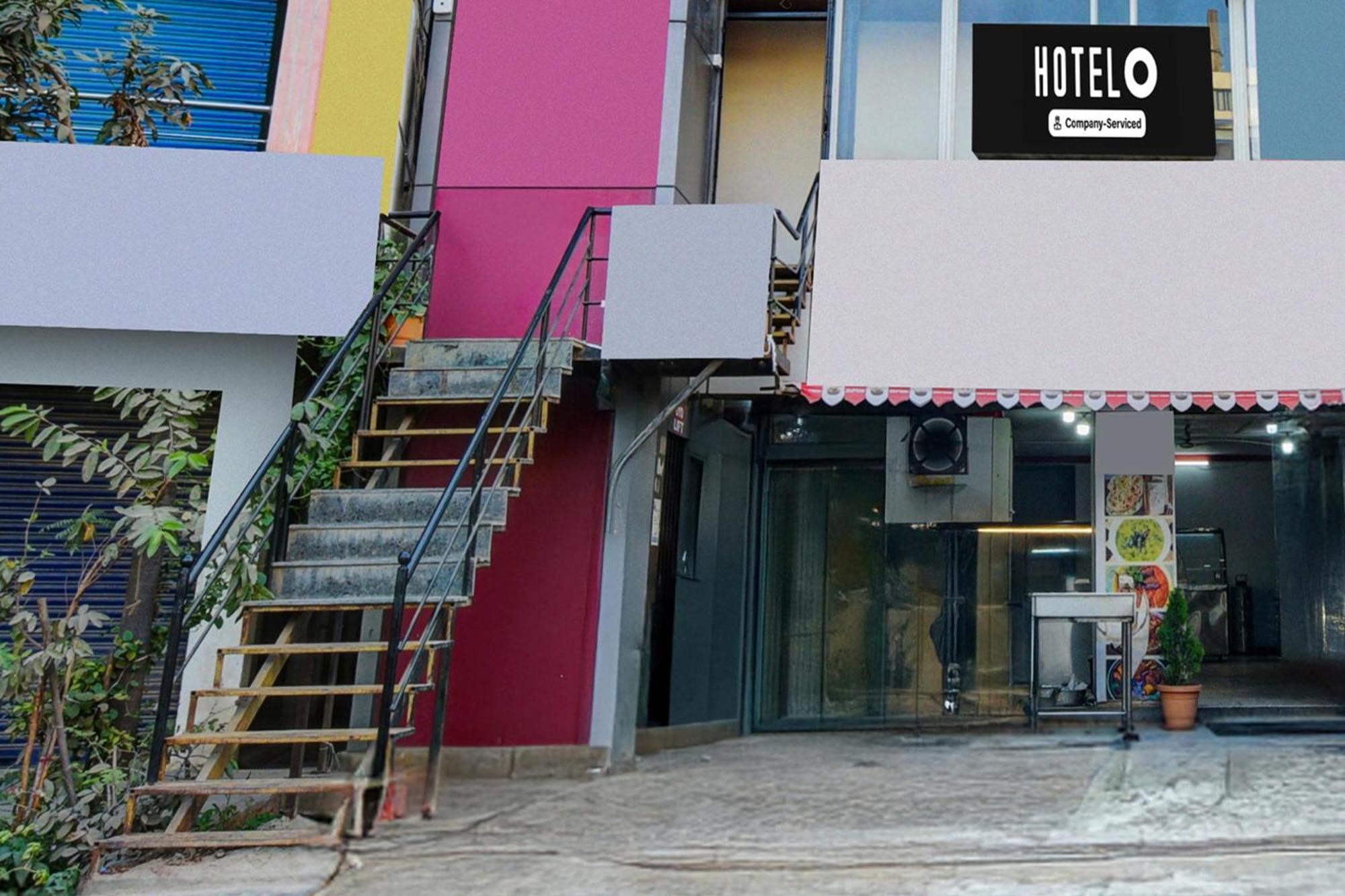 Super O Neredmet Road Hotel 3*