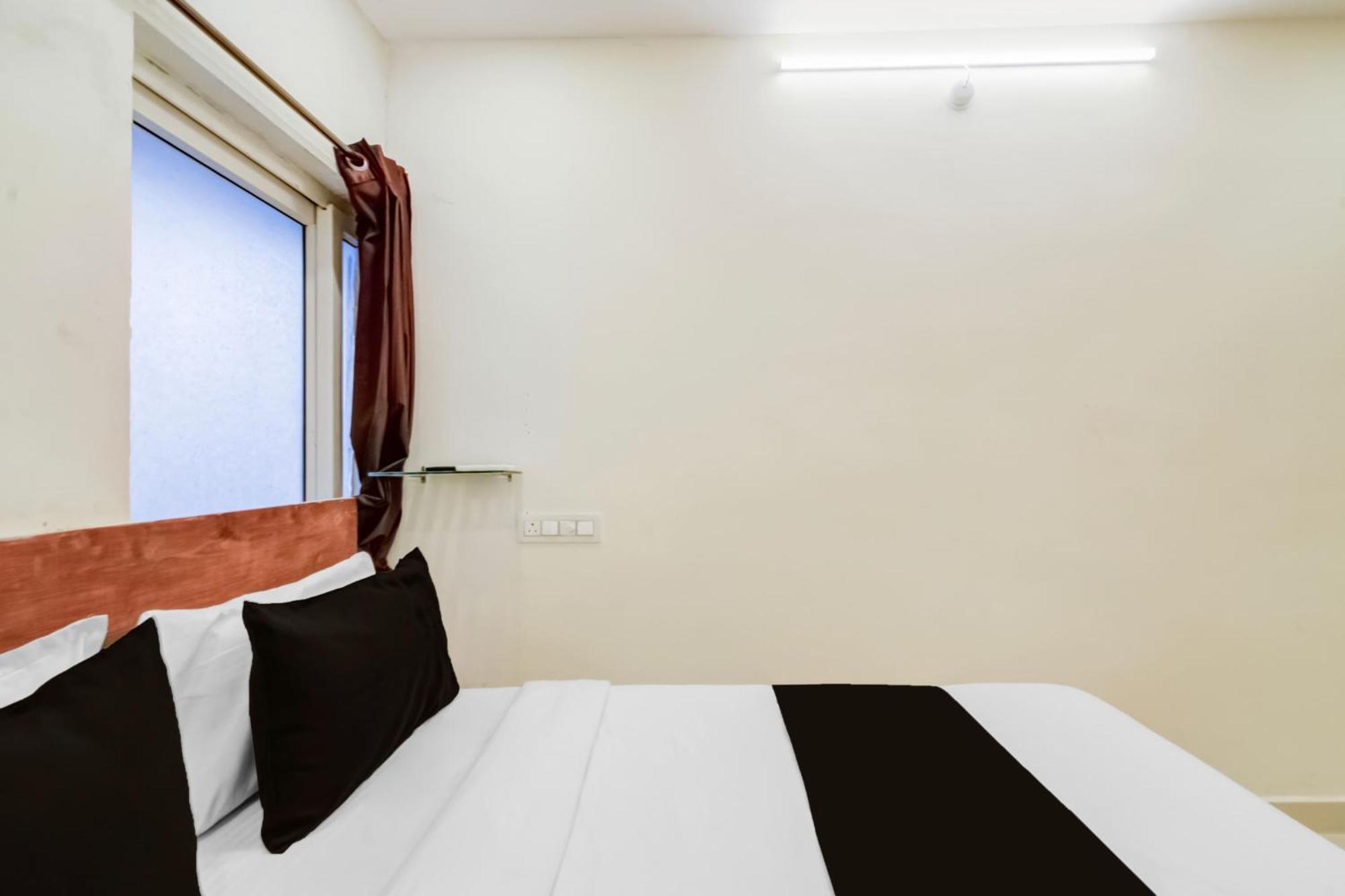 Super O Neredmet Road Hotel 3*