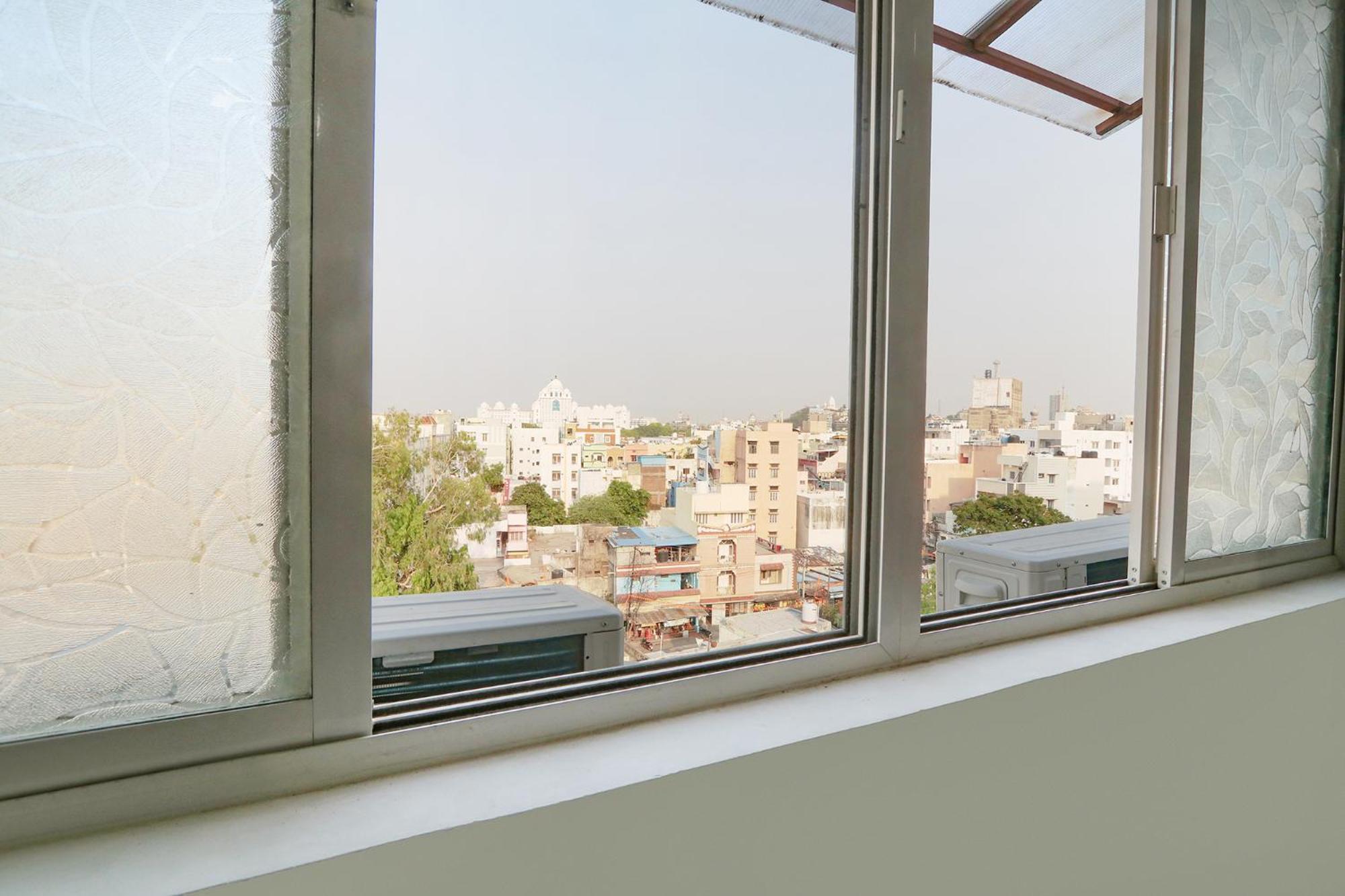 Fabhotel Vgr Comforts Hotel