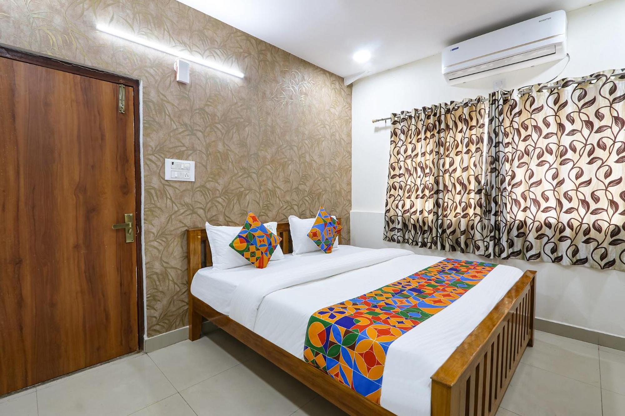 Fabhotel Vgr Comforts Hotel 5*