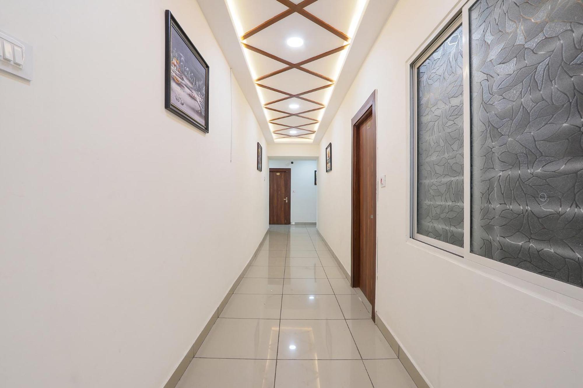 Fabhotel Vgr Comforts 5*
