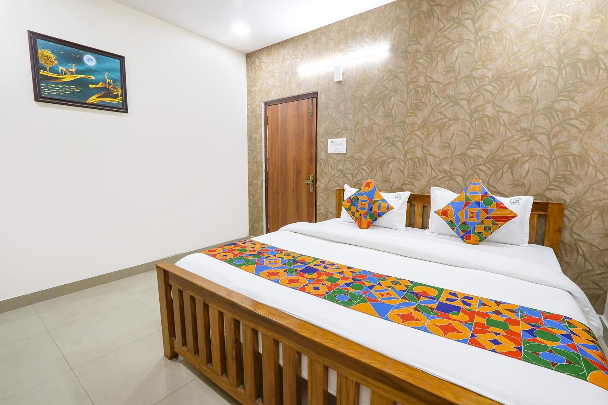 Hotel Fabhotel Vgr Comforts