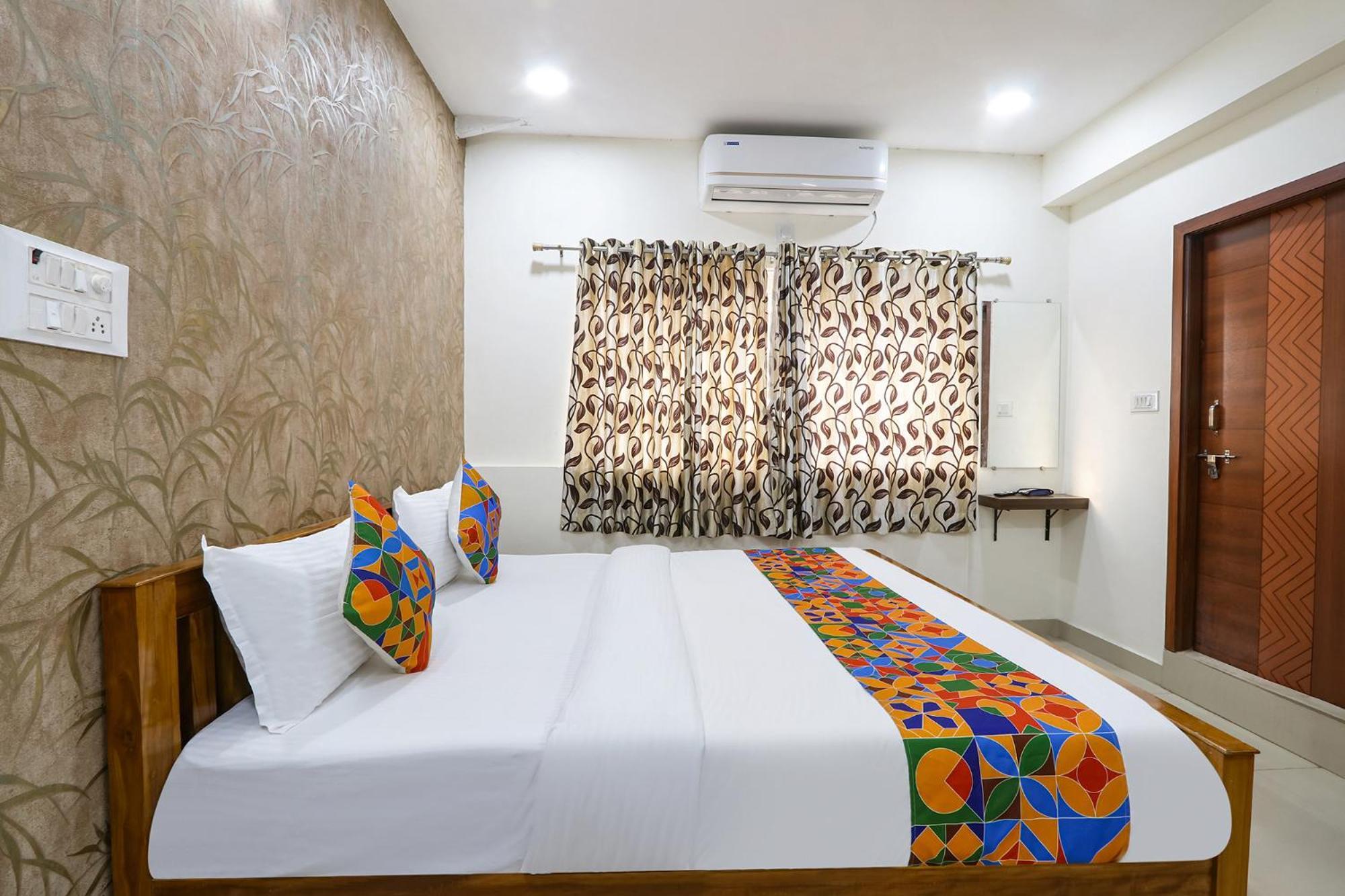 Fabhotel Vgr Comforts Hotel 5*