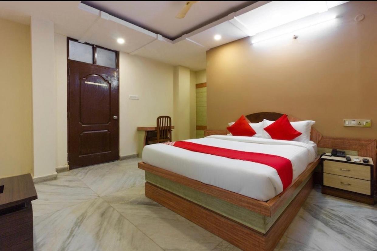 Shree Kanha Residency Hotel *