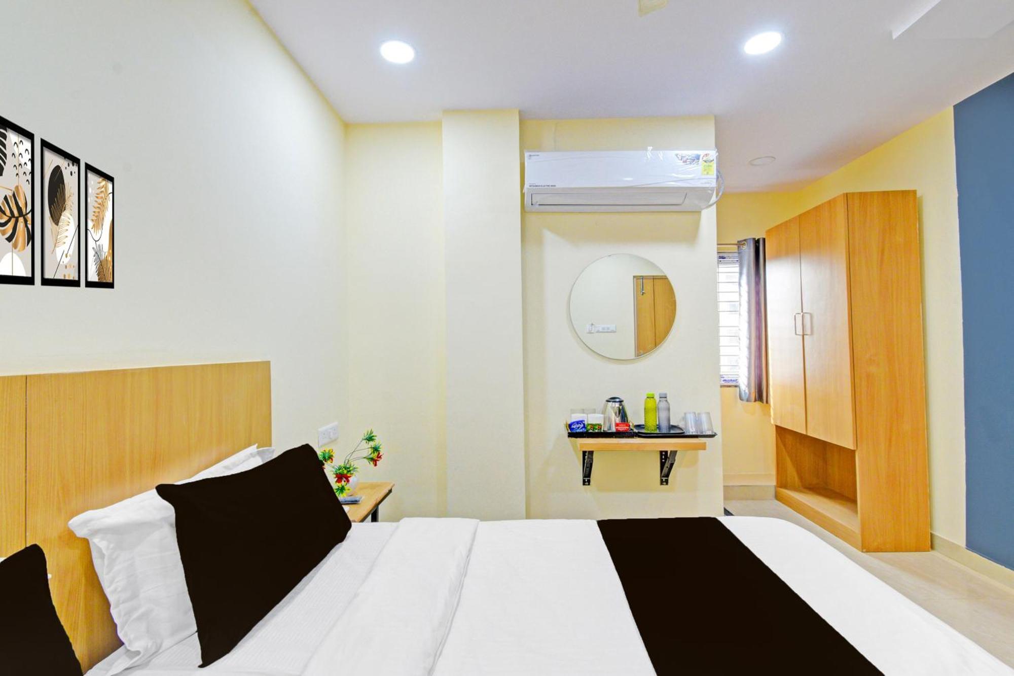 Hotel O Ashok Vasa 5*