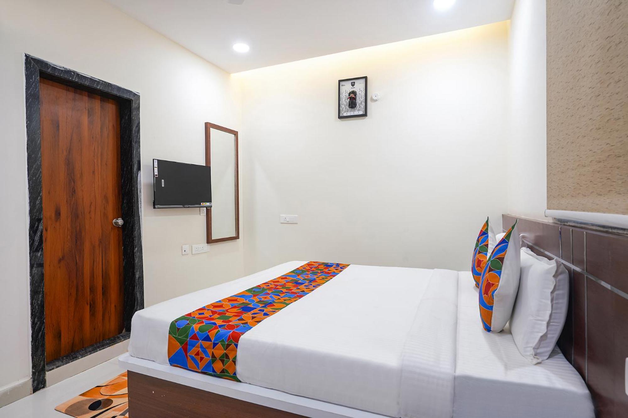 Hotel Fabhotel Prime Cozy - Nr Hitech Metro Station 3*