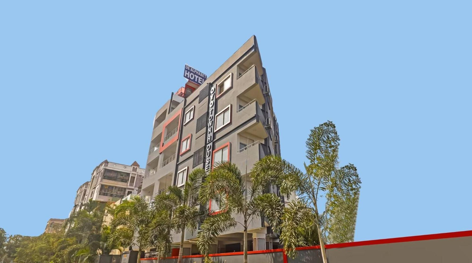 Super Townhouse De Alphabet 4* Hyderabad