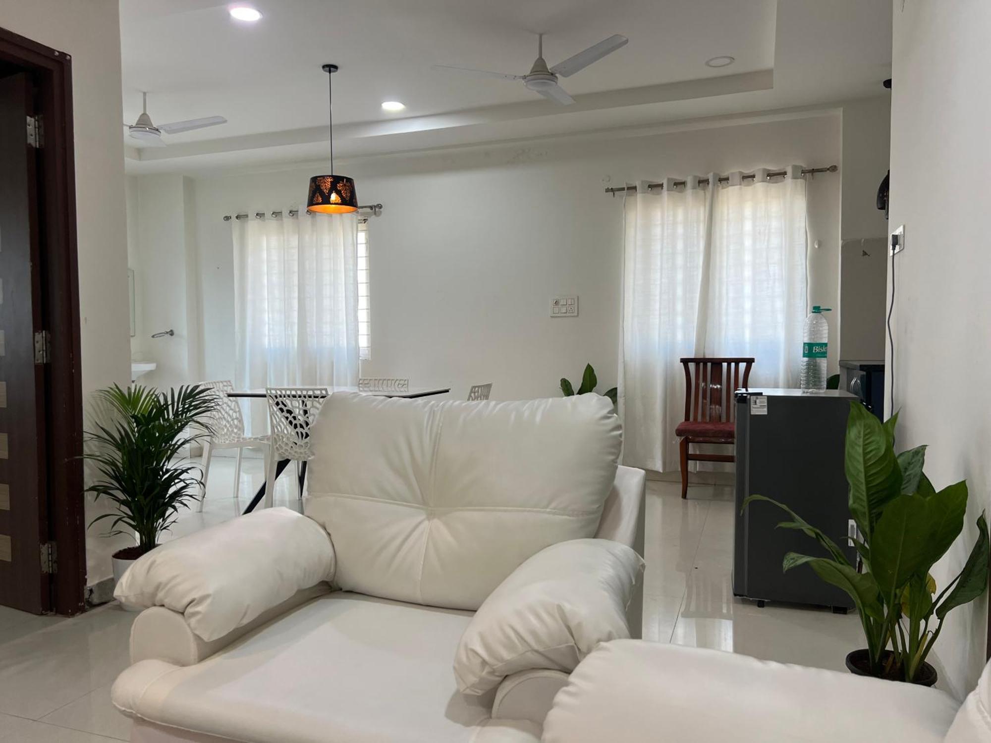 Mouryaswhitehouse 2 Bhk *