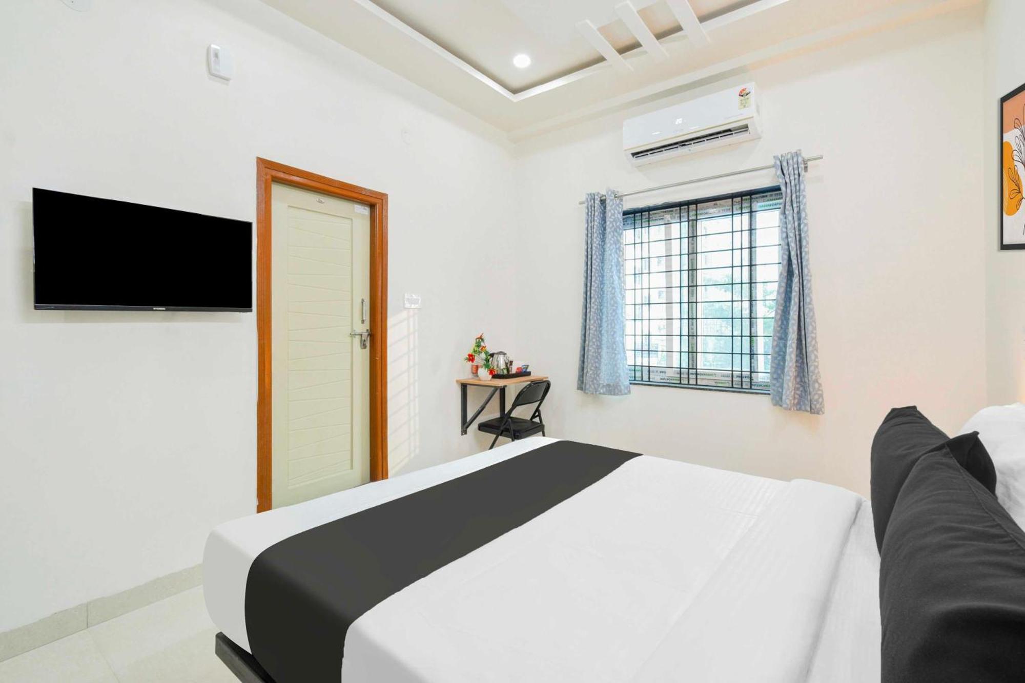 Super Townhouse Kokapet Near Gar