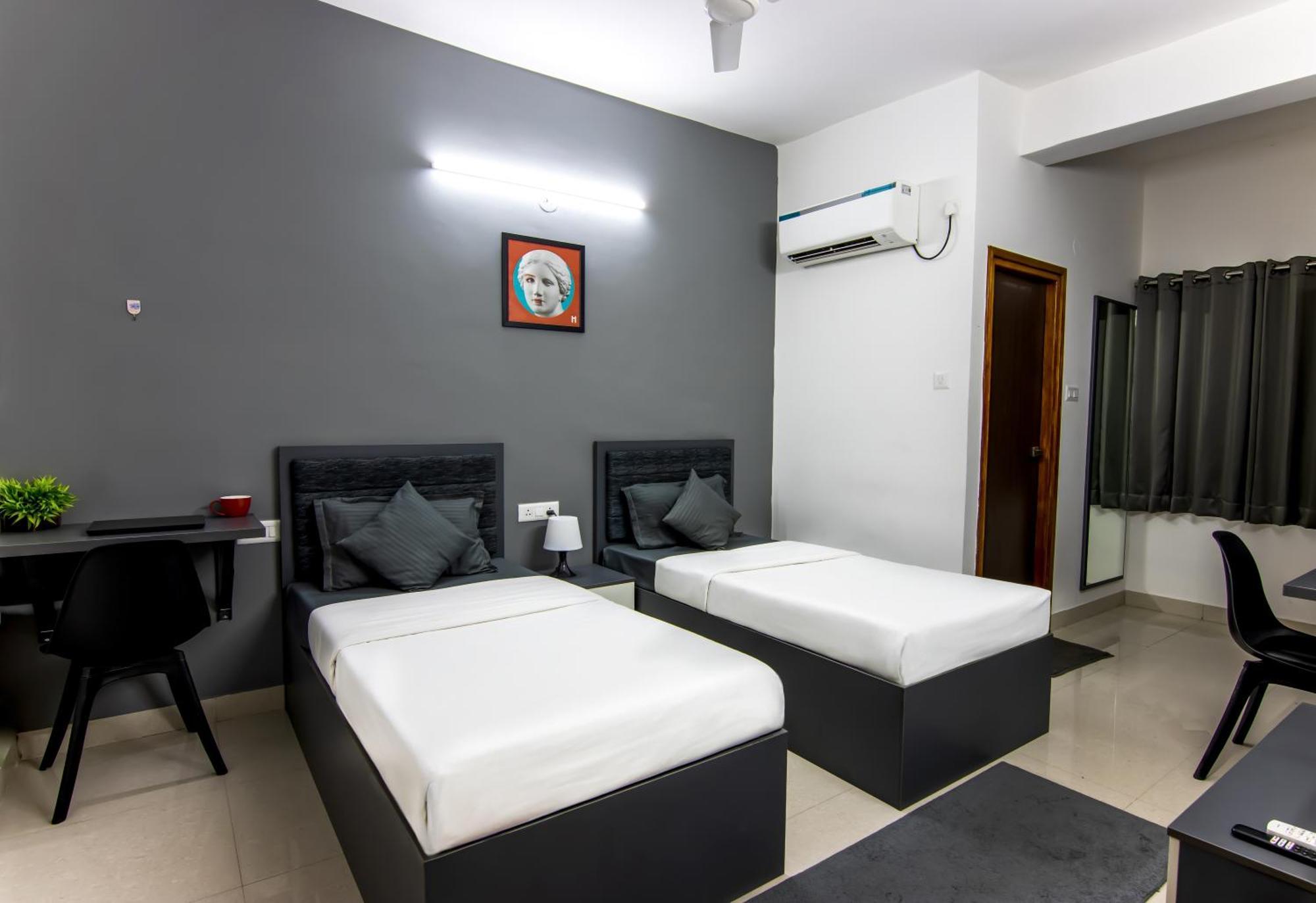 Housr 43 Gachibowli Near Dlf Cybercity Hotel *