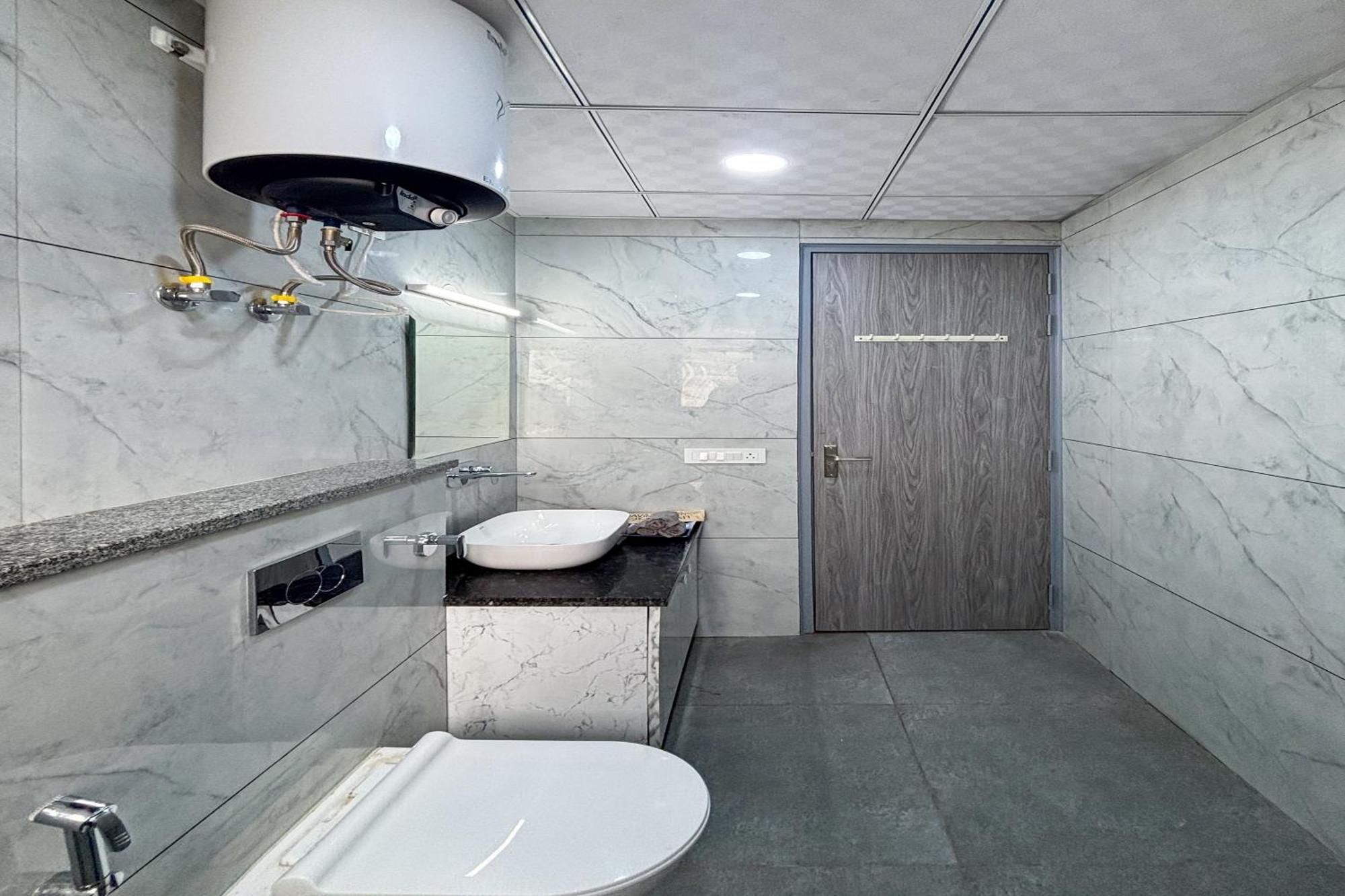 Housr 78 Madhapur Hitech Near Yashoda Hospital Hotel