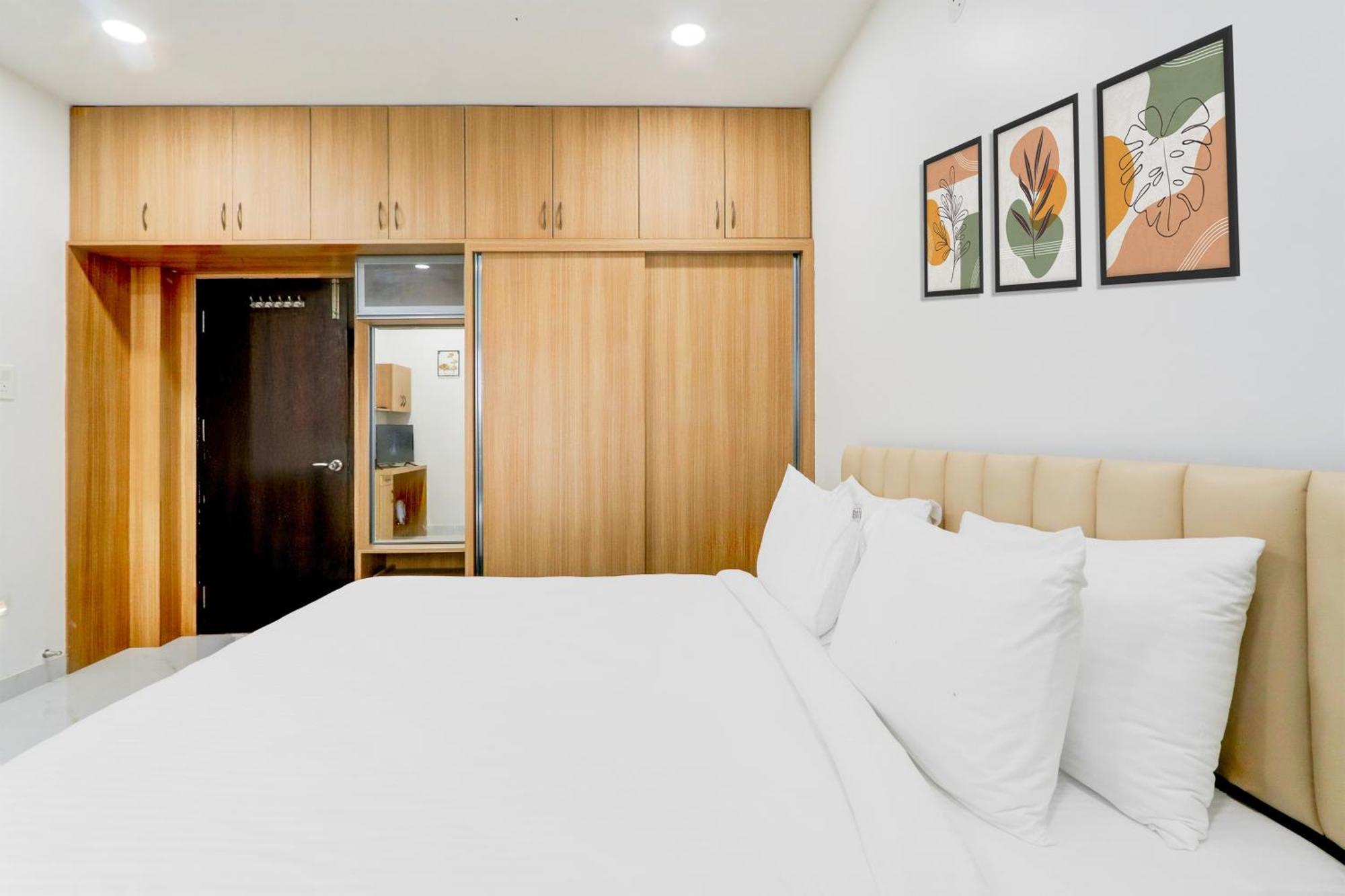 Hotel Palette Chanda Nagar Near Gsm Mall *