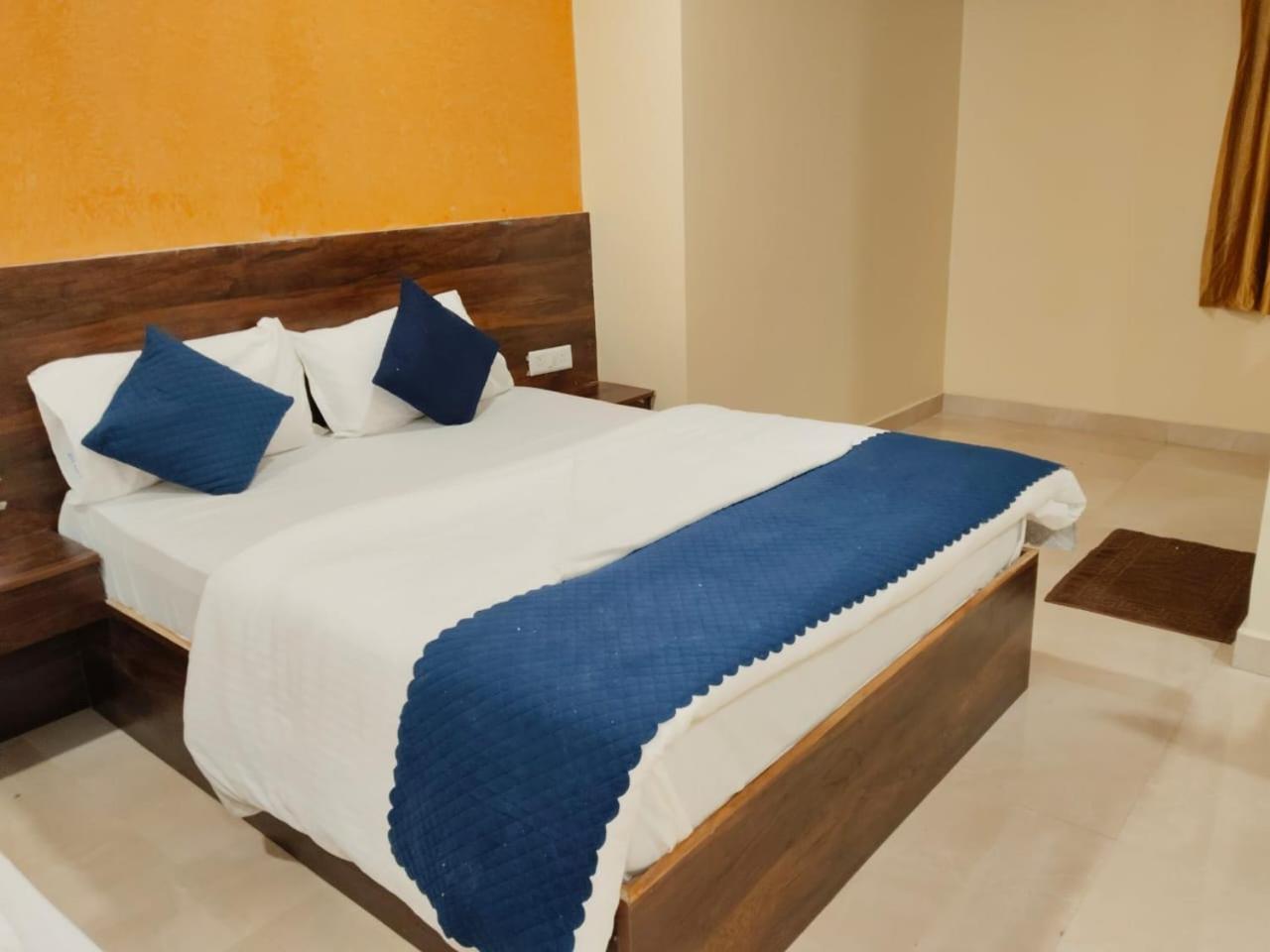 Blossom Beside Sakshi News Channel- Banjara Hills- 10 Percent Off On Restaurant Order 3*