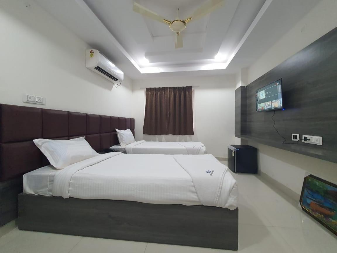 Hotel Vr Ashoka Grand Hyderabad