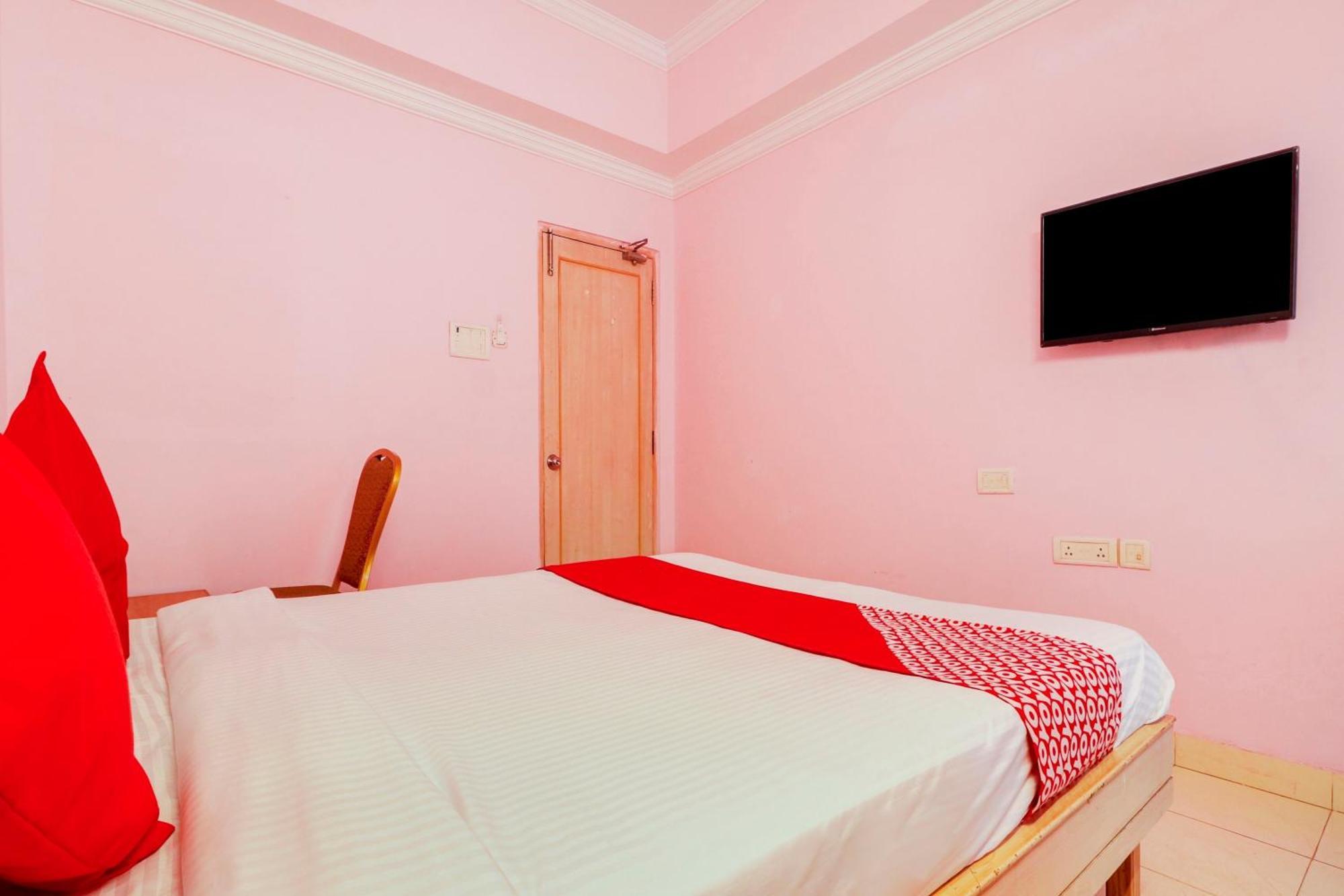 Super Collection O 77115 Vaishnavi Palace
