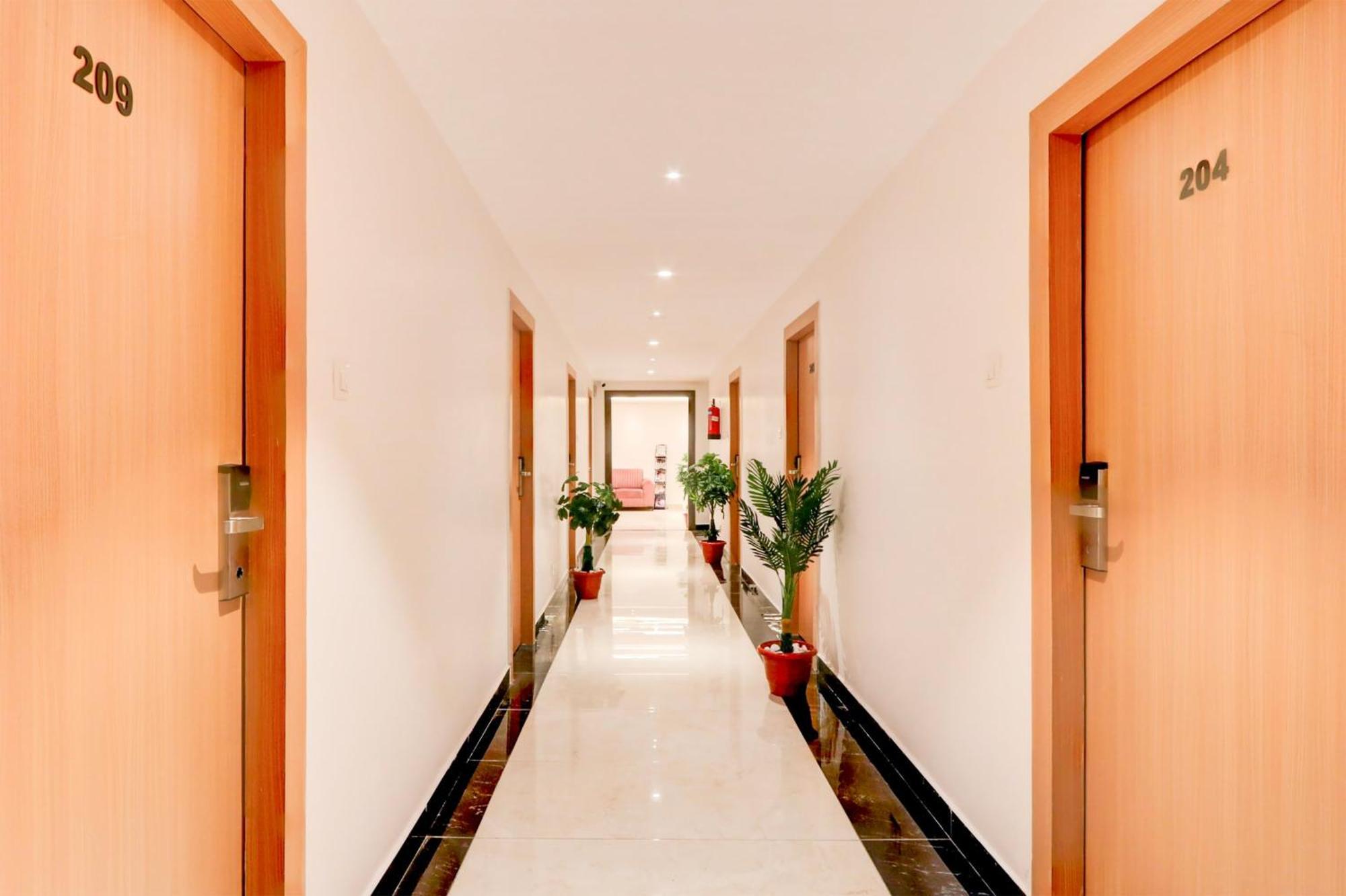 Hotel Super Townhouse Lotus Grand 4*