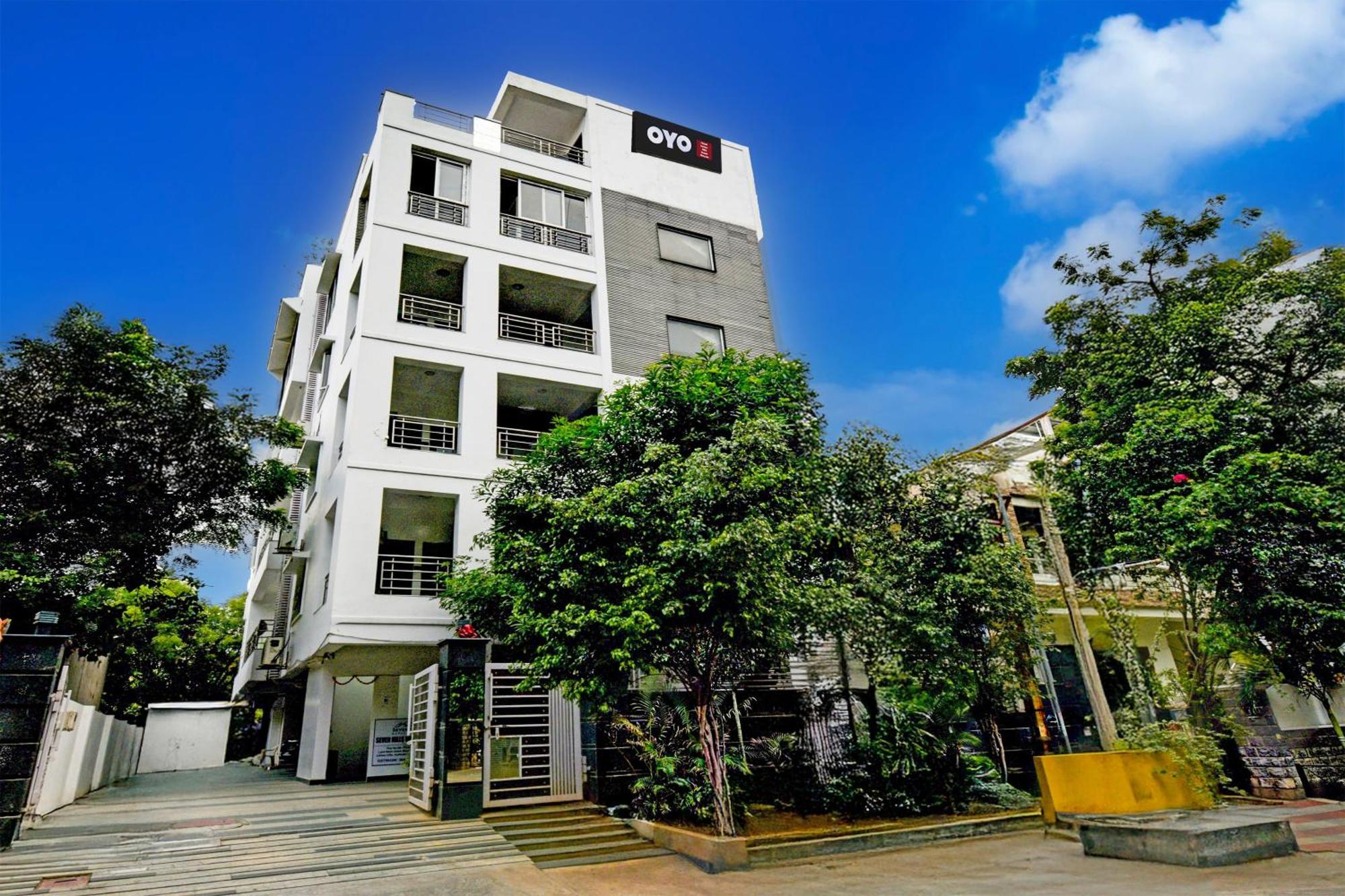 Hotel O Seven Hills 3*