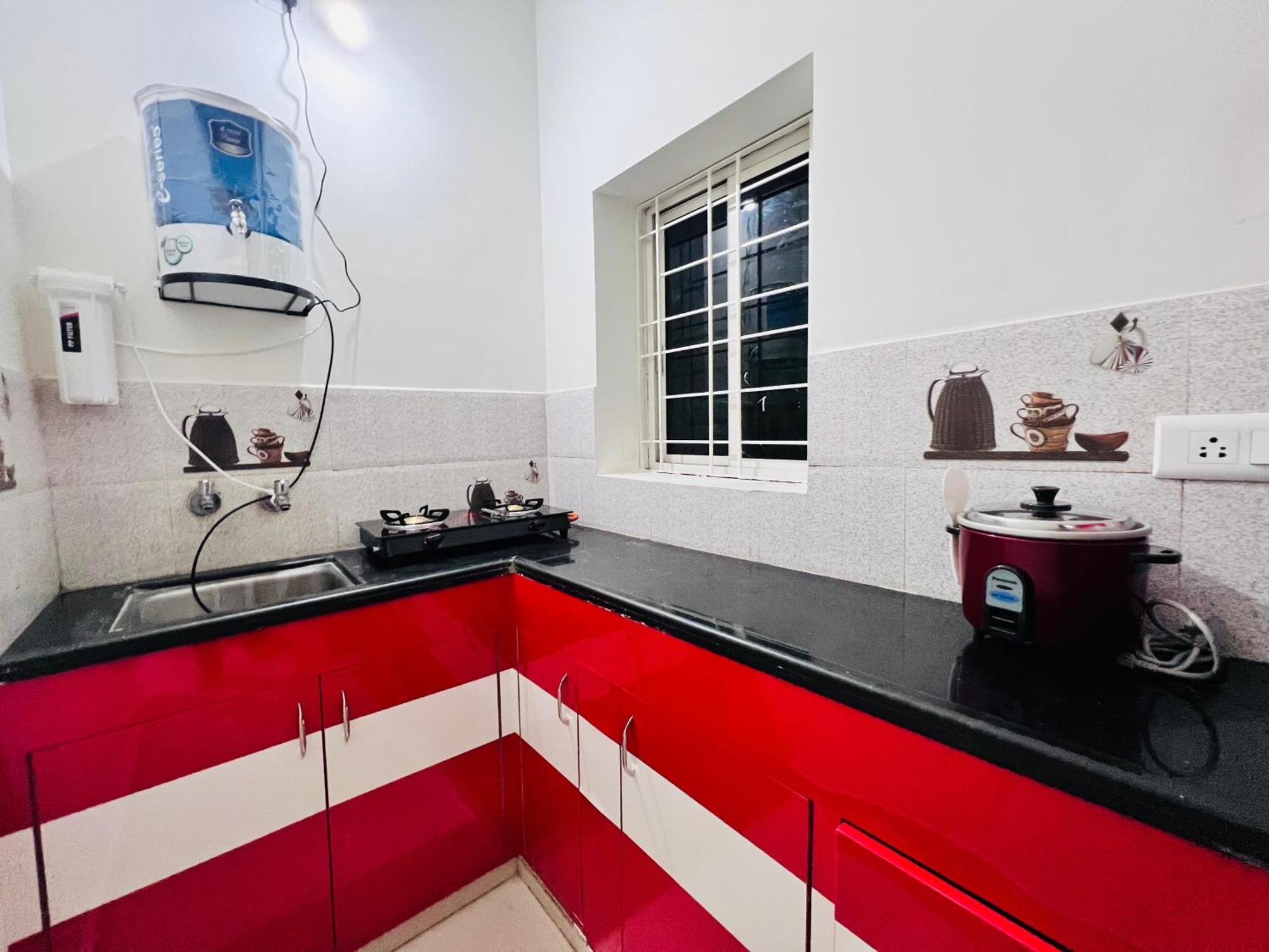 Abode Stayz Service Apartment *
