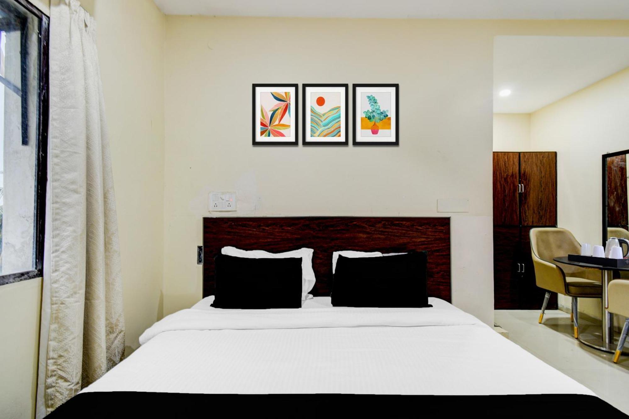 Hotel Super Collection O Isckon Temple Formerly Sri Varaahi
