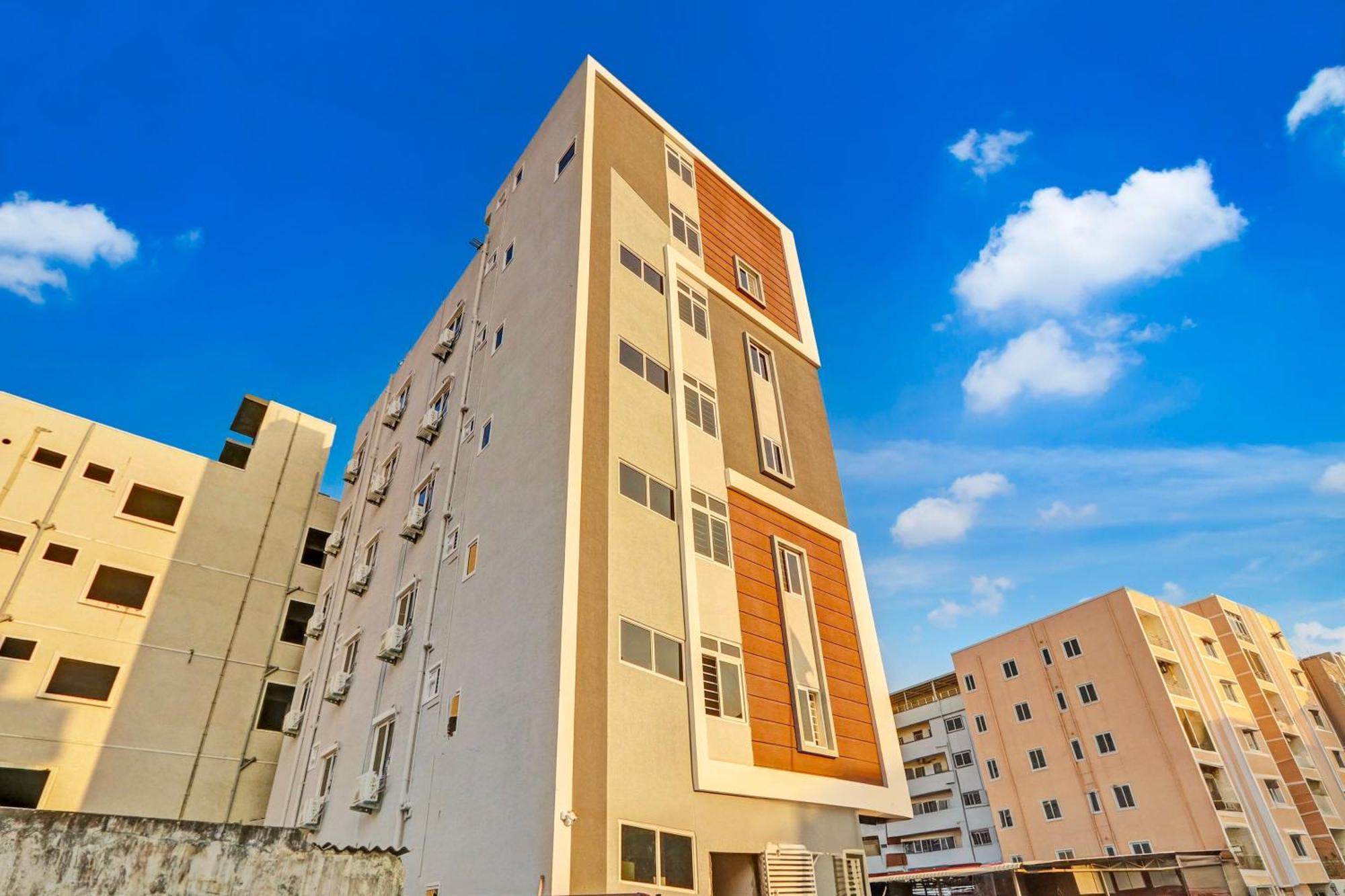 Hotel O Jvp 4*