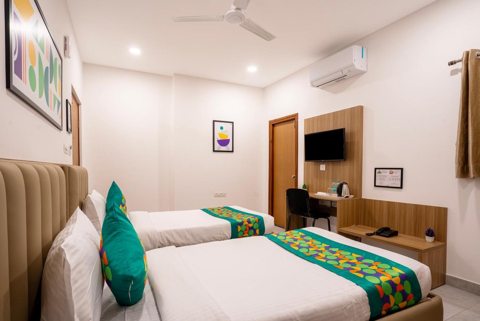 Hotel Treebo S3 Suites, Manikonda