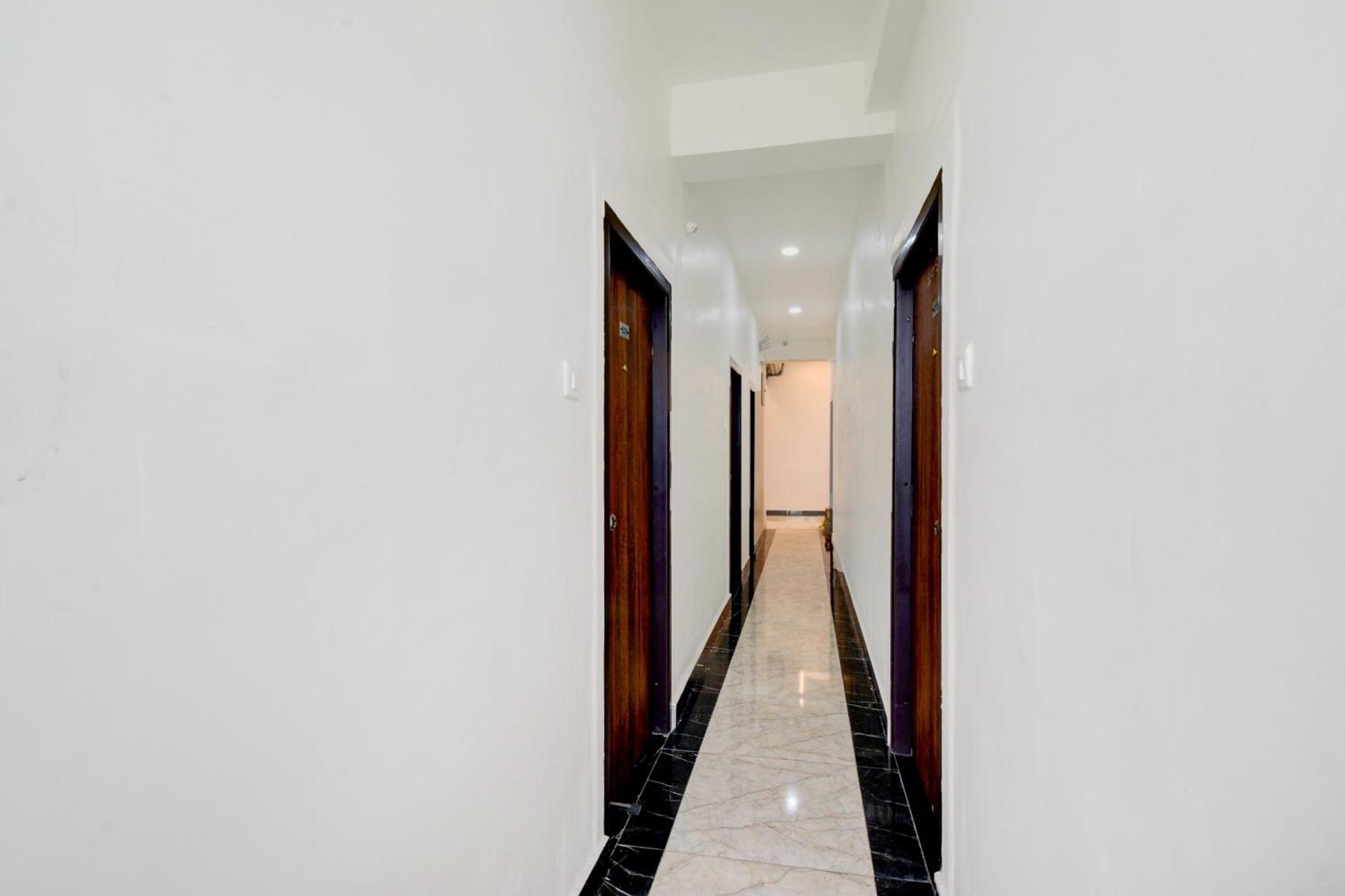 Hotel Townhouse Oak Nagole Near Mini Shilparamam Formerly Saka Arcade