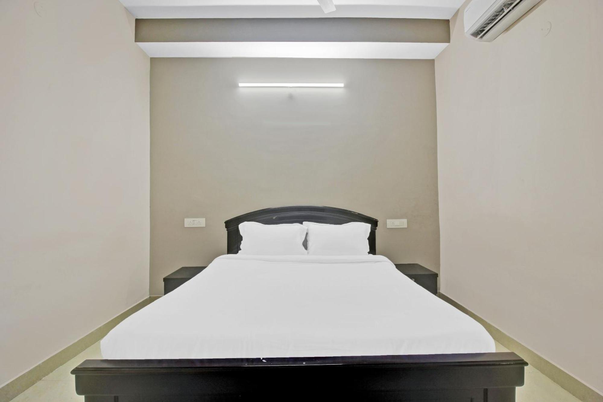 Hotel O Hillside Dlf Gachibowli Near Shilparamam