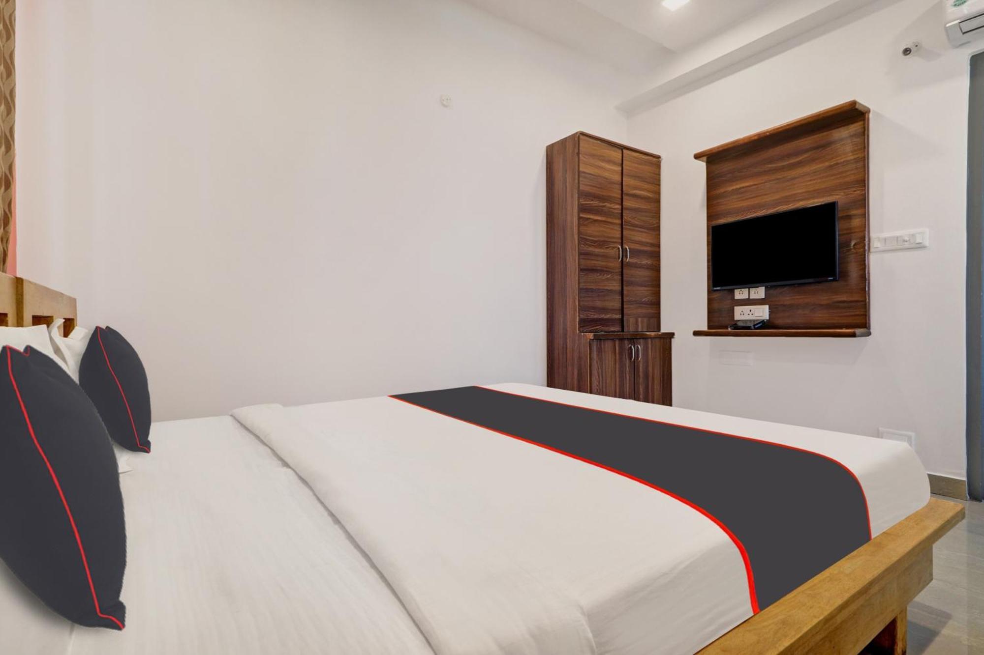 Hotel Super Capital O Qualia Gachibowli