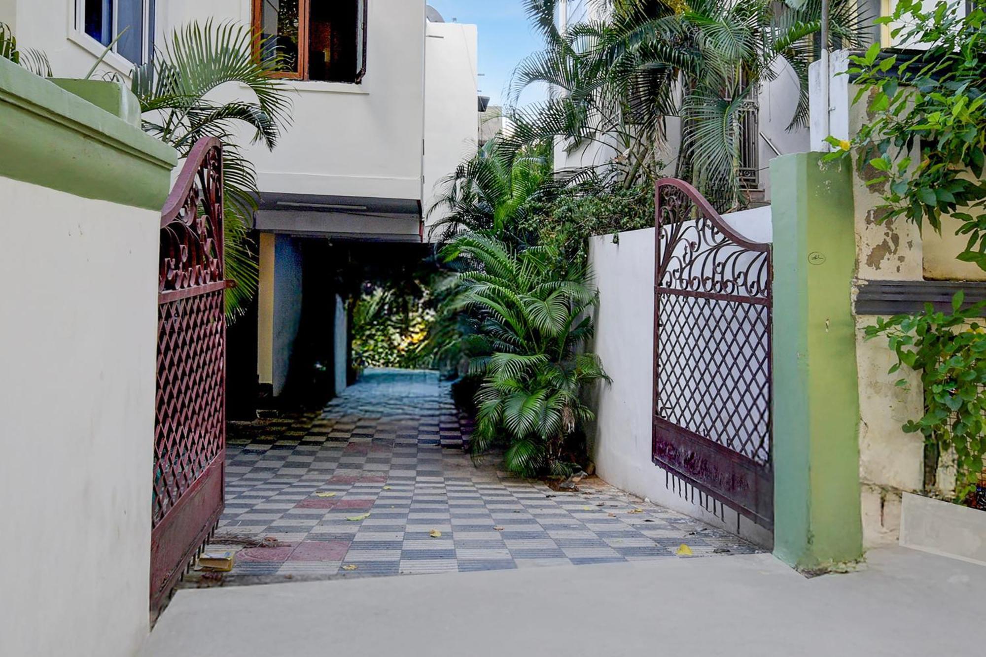 Collection O Peddamma Gudi Formerly Loyal Suits Hotel