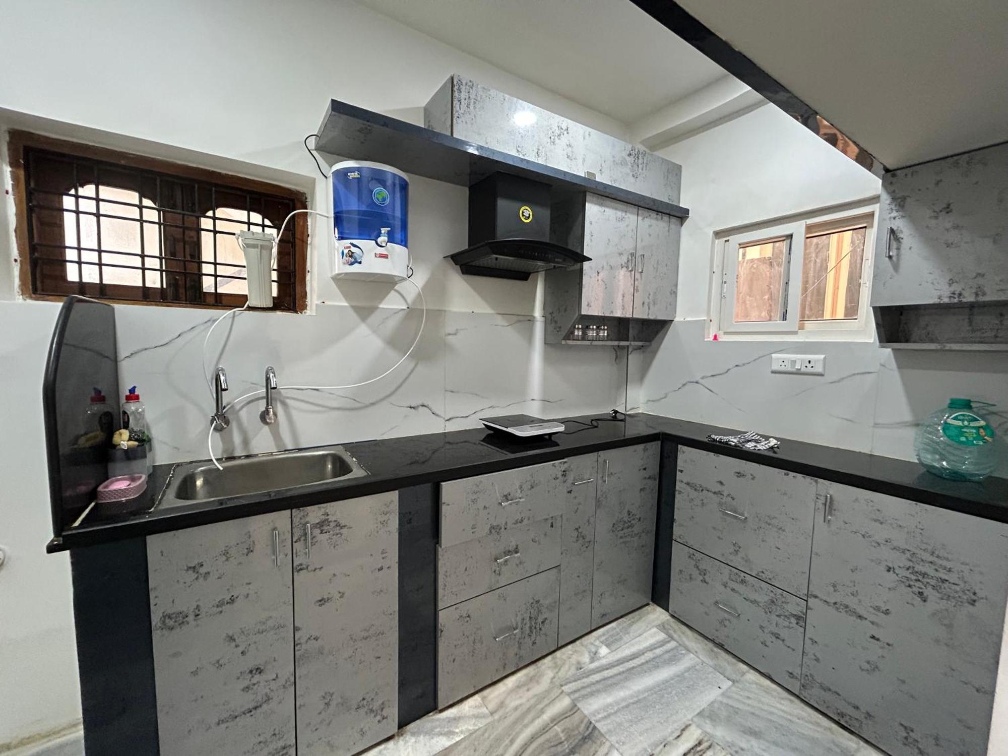 Guhan Homestay- 2bhk Serviced - Full Furnished & Full Kitchen, Wifi & Balcony Hyderabad