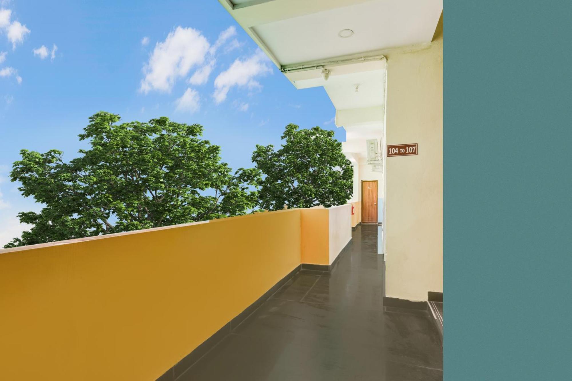 Collection O Dilsukhnagar Metro Station Formerly Simra Relax 3* Hyderabad