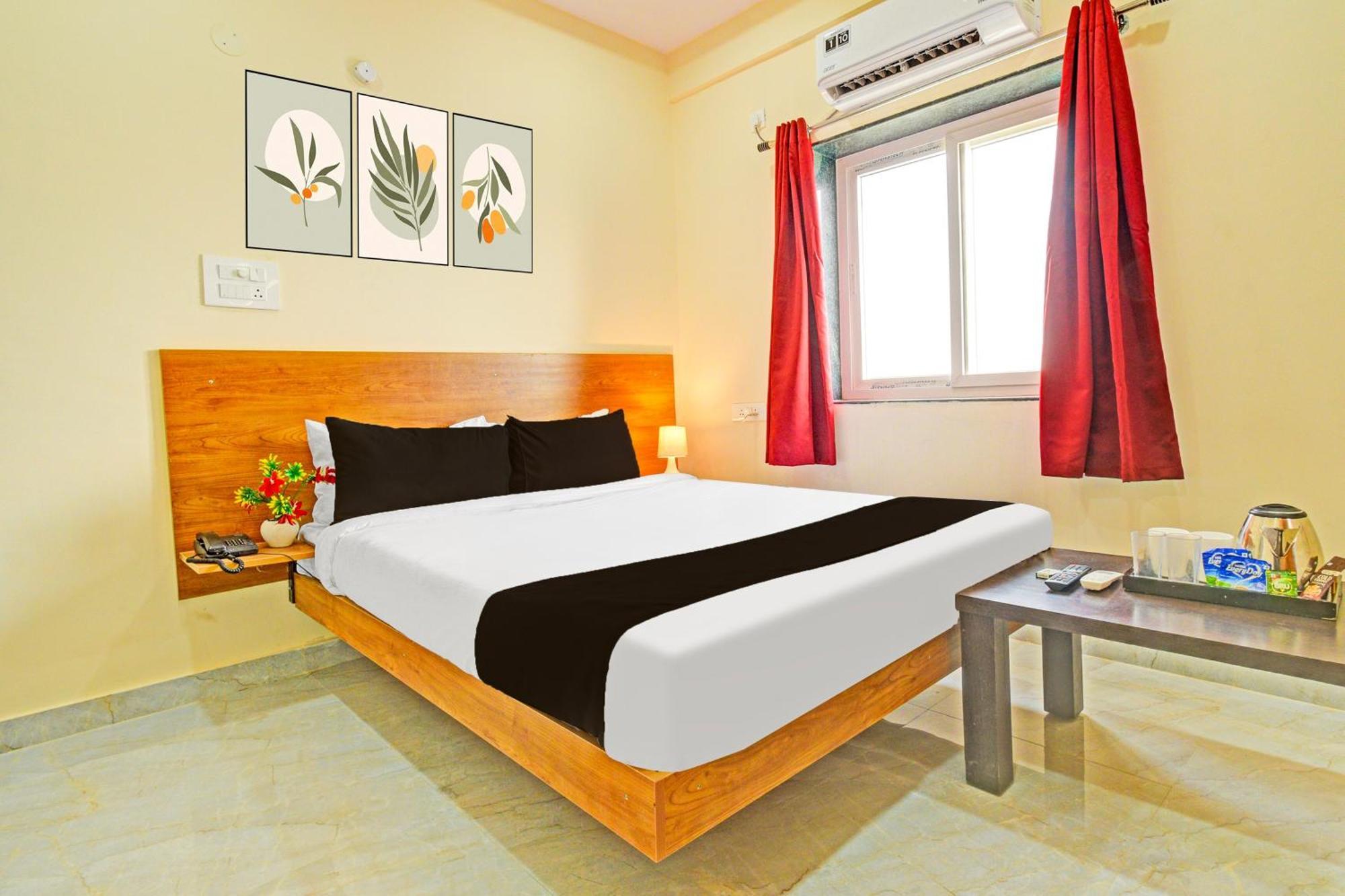 Hotel Super O Vaishnavi Grand