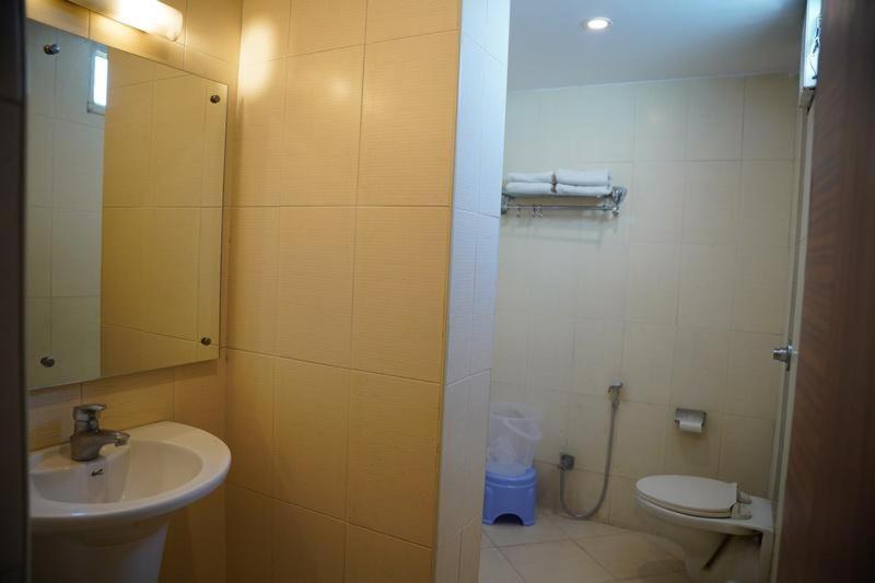 Grand Plaza Hotel - Free Breakfast Nampally - Hyderabad Railway Station - Deccan Railway Station - Lakdikapul
