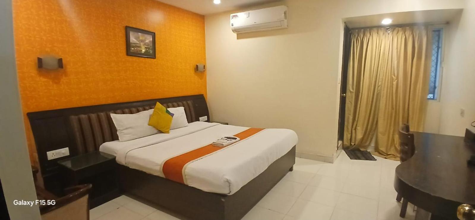 Hotel Grand Plaza Hotel - Free Breakfast Nampally - Hyderabad Railway Station - Deccan Railway Station - Lakdikapul 3*