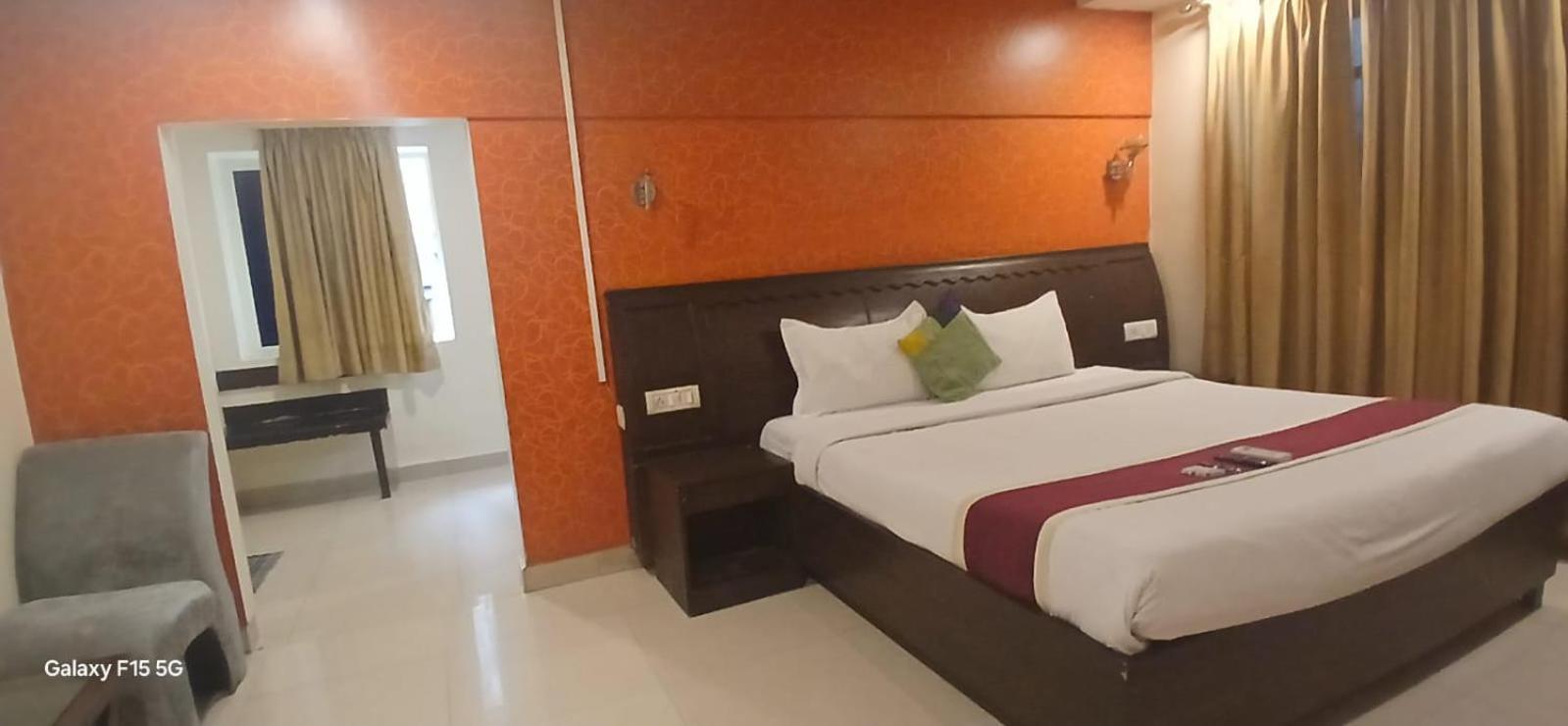 Grand Plaza Hotel - Free Breakfast Nampally - Hyderabad Railway Station - Deccan Railway Station - Lakdikapul Hotel Hyderabad