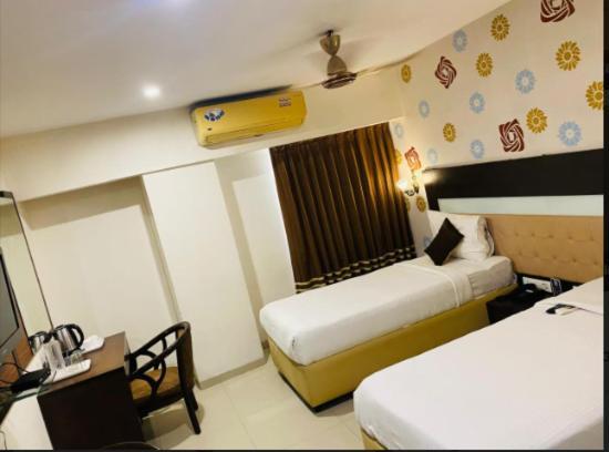 Sitara Grand L.b. Nagar 2*